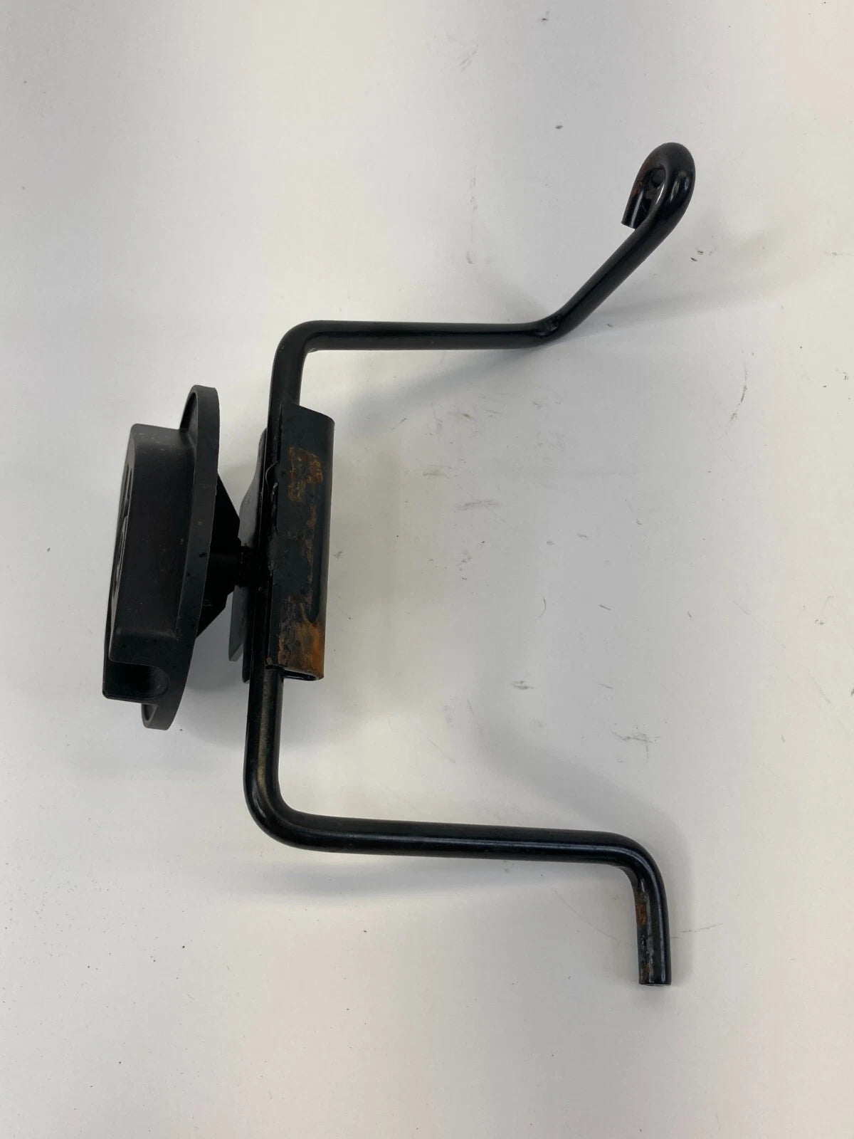 2012-2018 FORD FOCUS JACK TOOL RETAINER BRACKET HOLDER 5F93-1A390-AC