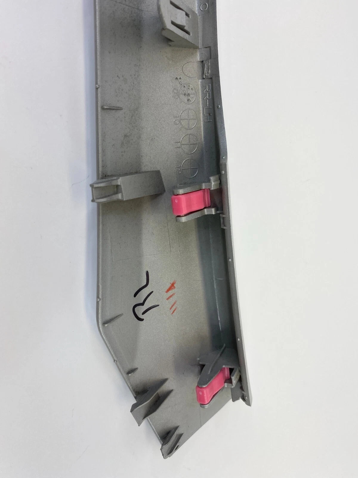 10 11 TOYOTA PRIUS REAR LEFT INTERIOR DOOR PULL HANDLE TRIM COVER 74646-47010