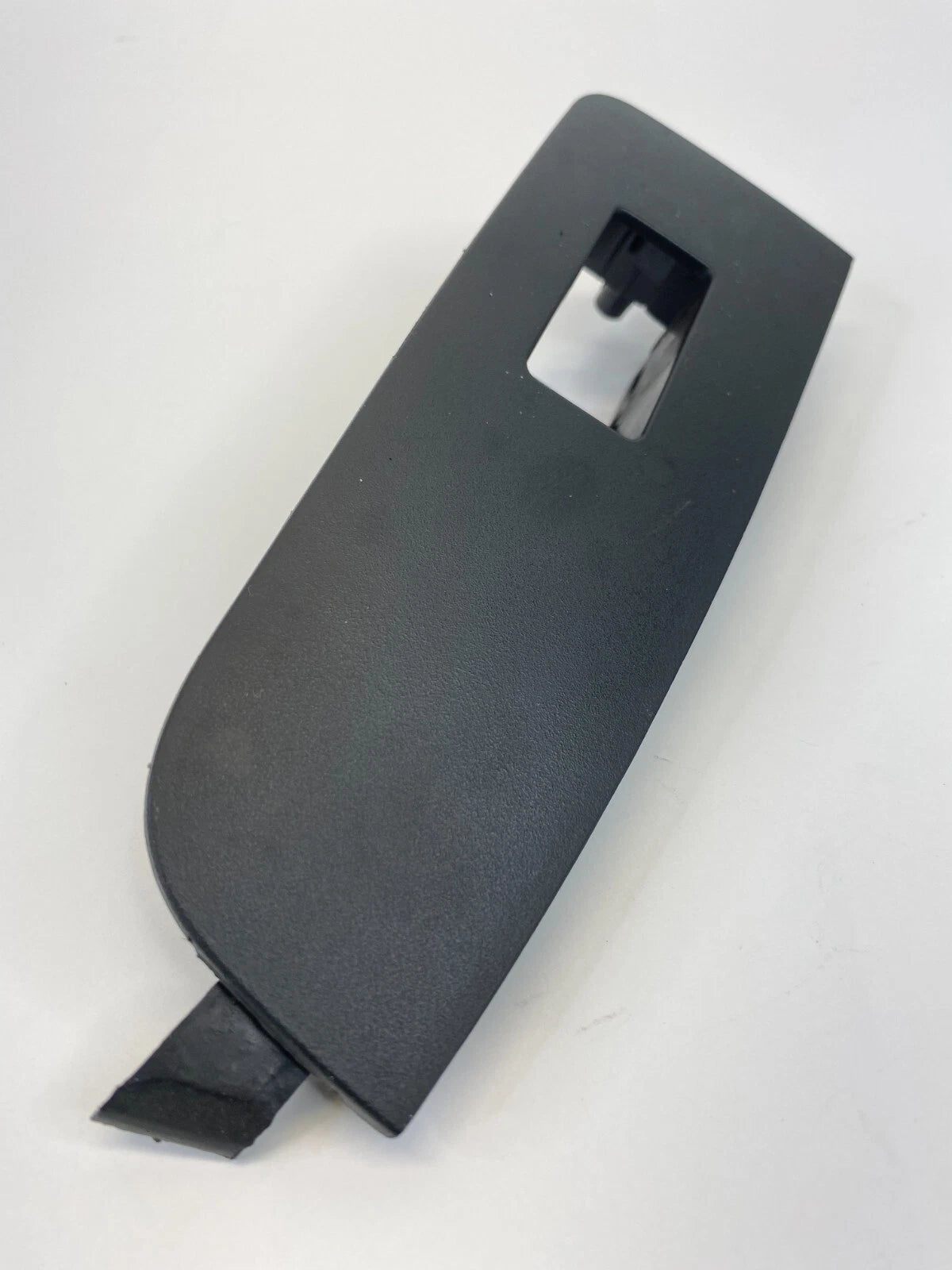 2004-2008 NISSAN MAXIMA REAR LEFT BACK DRIVER DOOR WINDOW SWITCH BEZEL 829617Y00