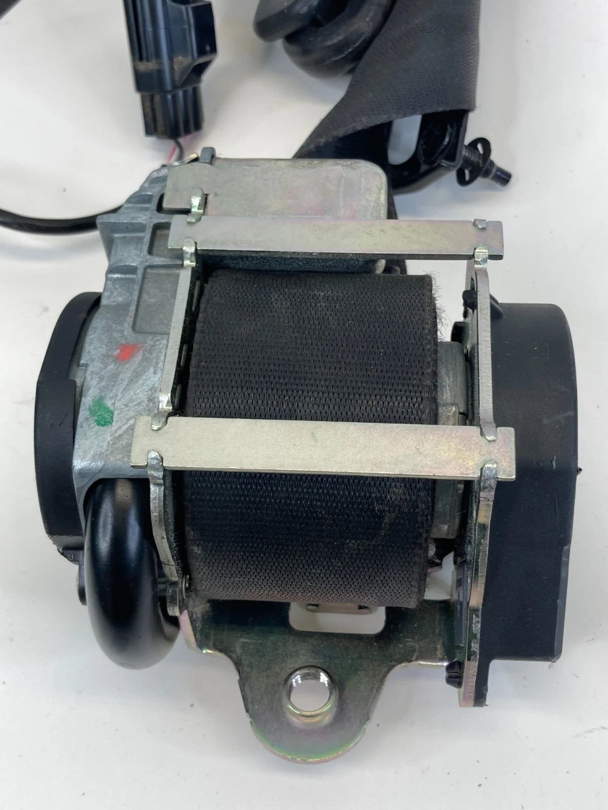 2008-2015 LAND ROVER LR2 FRONT RIGHT PASSENGER SEAT BELT RETRACTOR 60822900 OEM