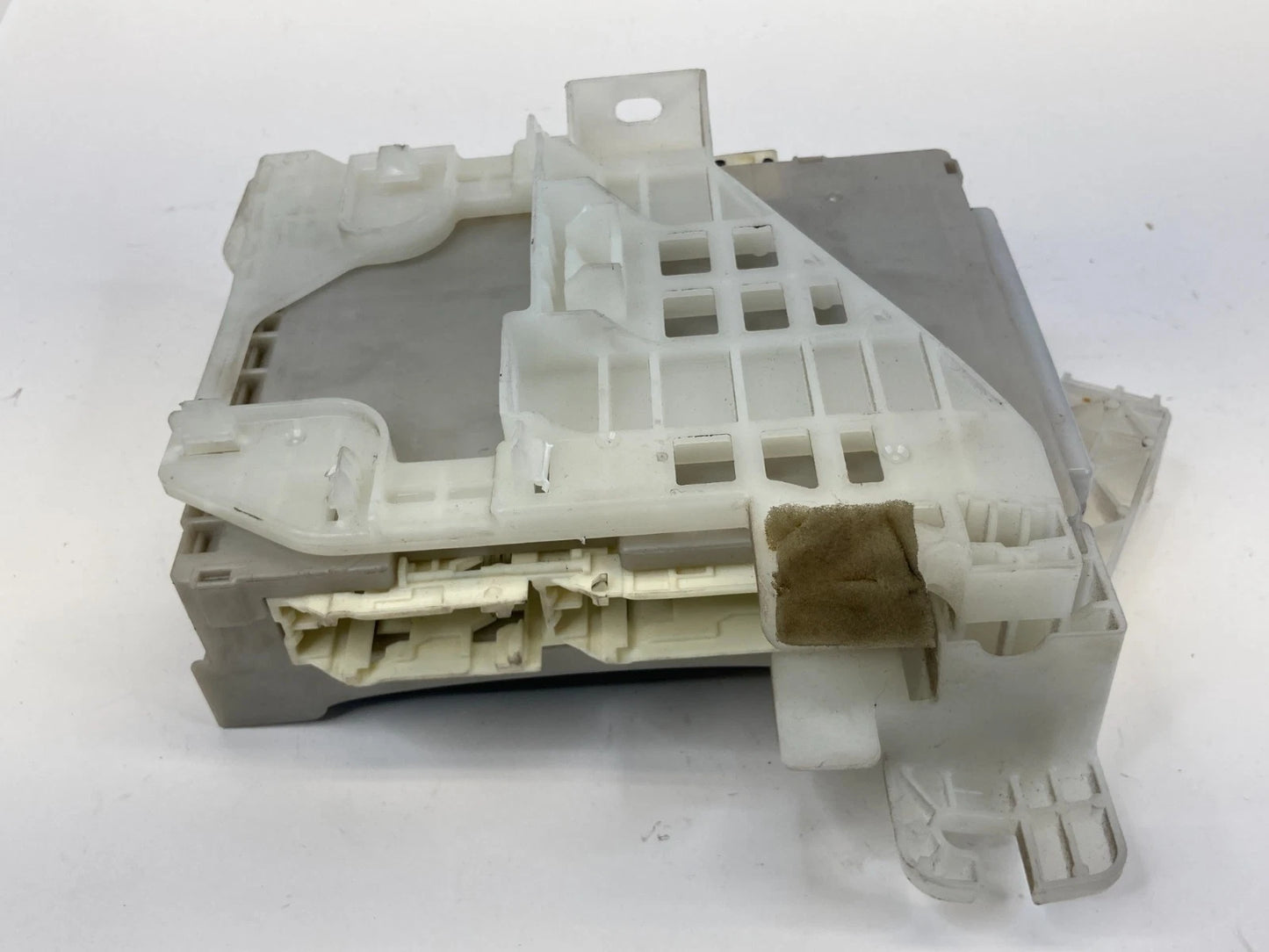 2010 2011 TOYOTA PRIUS 1.8L AT MULTIPLEX NETWORK BODY CONTROL MODULE 89221-47120