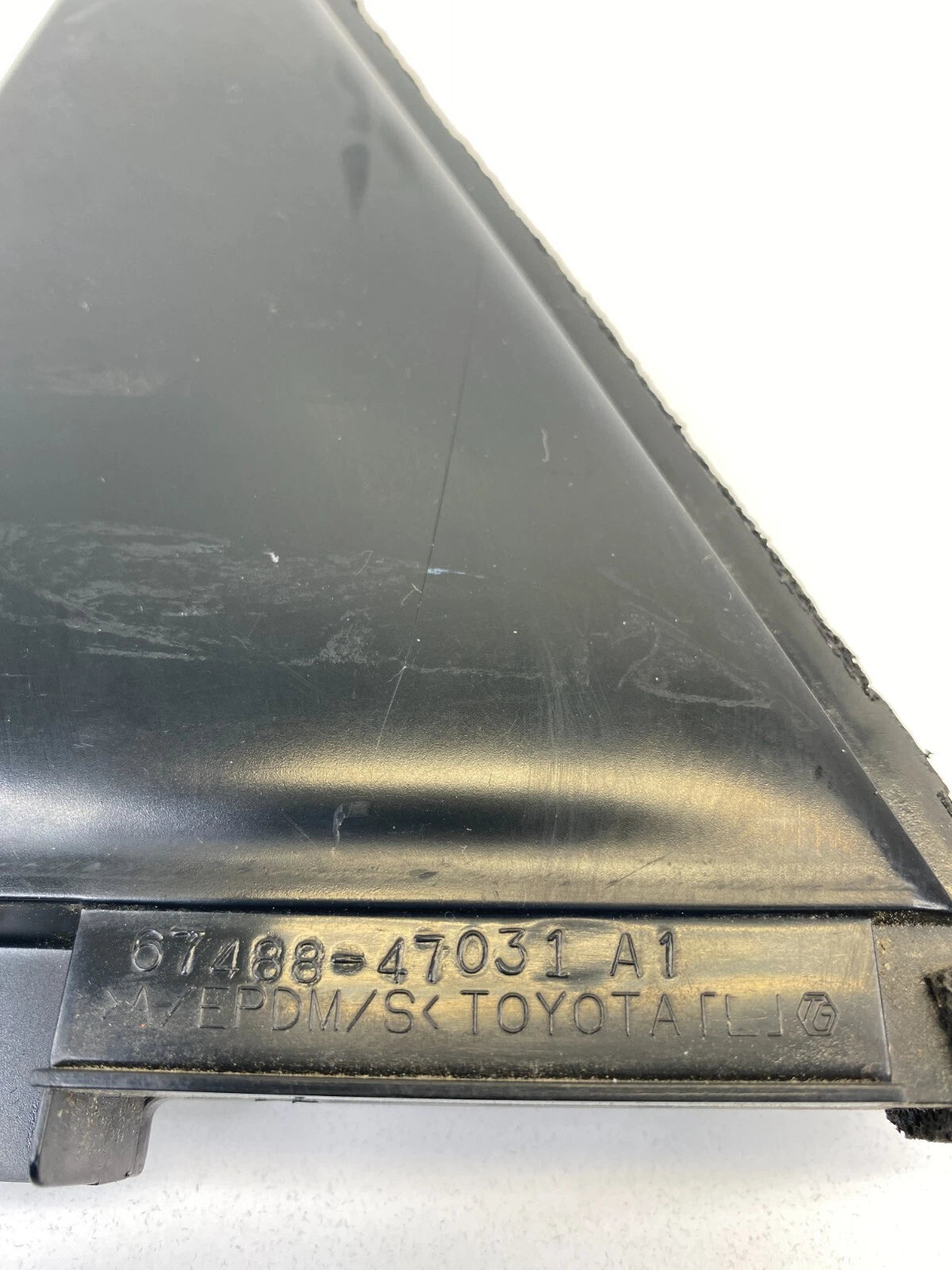 04-09 TOYOTA PRIUS REAR LEFT SIDE DOOR INNER CORNER COVER TRIM 67488-47031 OEM