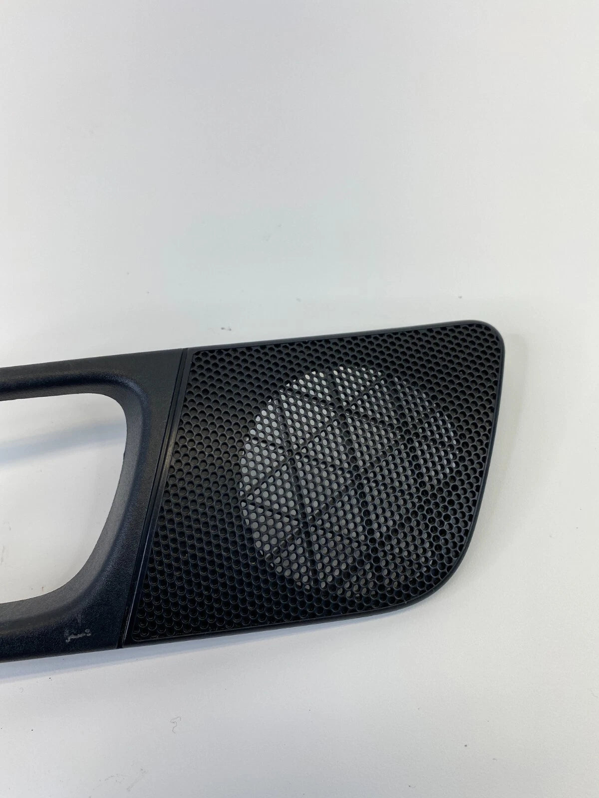 2007 2008 INFINITI G35 FRONT LEFT SIDE INNER DOOR HANDLE SPEAKER COVER BEZEL OEM