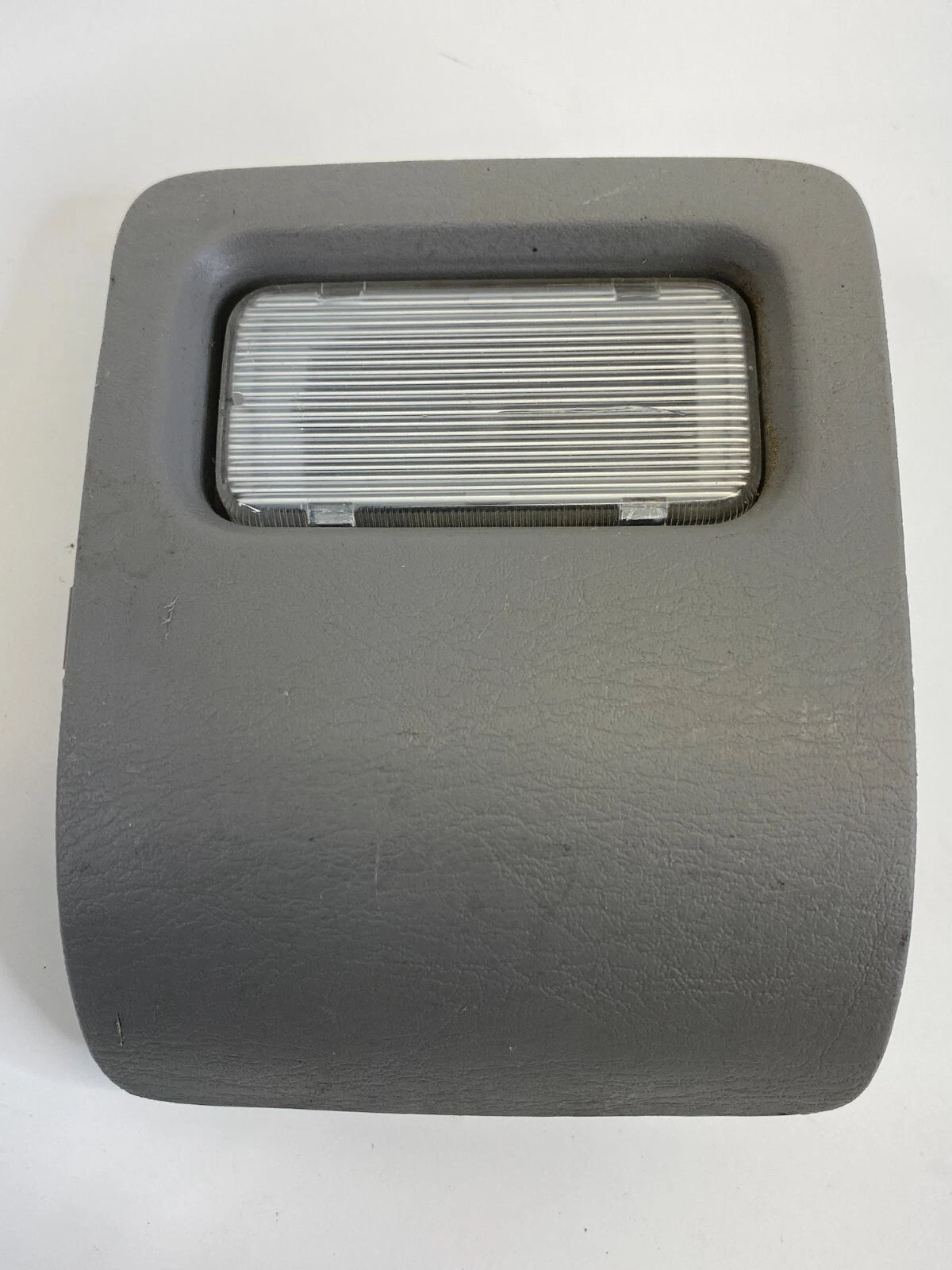 2004-2010 TOYOTA SIENNA REAR LEFT SIDE COURTESY LIGHT LAMP 62539-AE020 OEM
