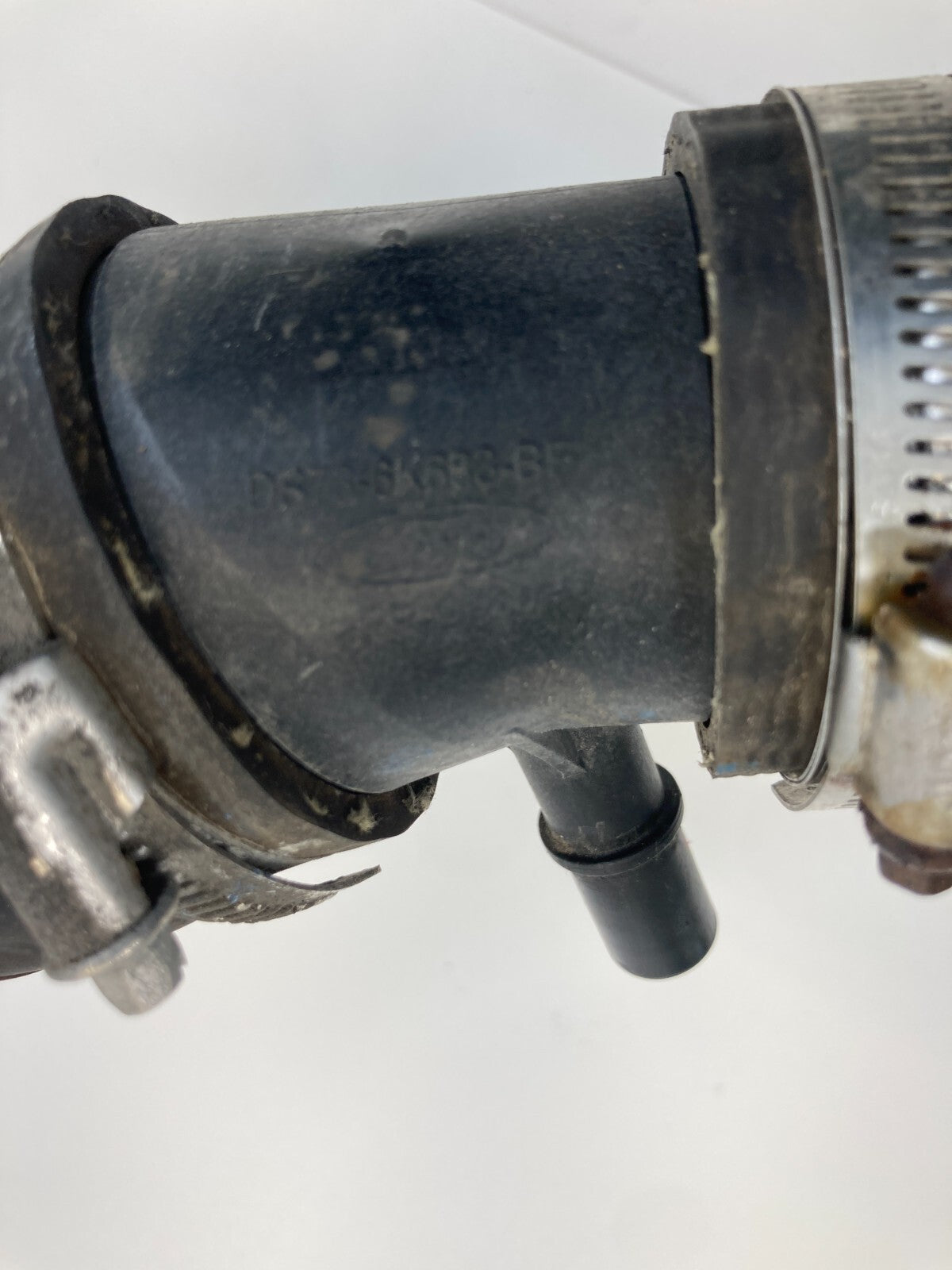 15 16 17 18 Ford Edge 2.0L L4 A/T Air Cleaner Intake Hose Duct Tube OEM