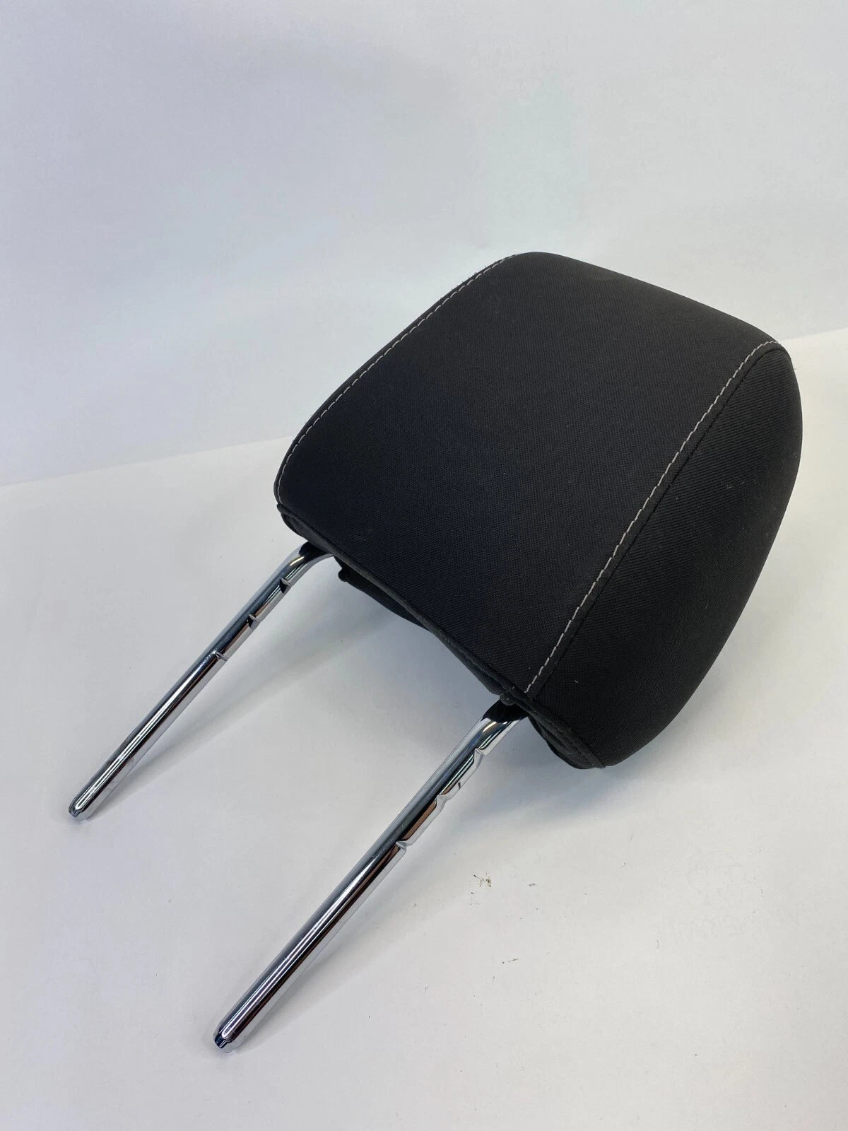 2013 2014 2015 FORD ESCAPE FRONT LEFT DRIVER SEAT HEADREST HEAD REST OEM