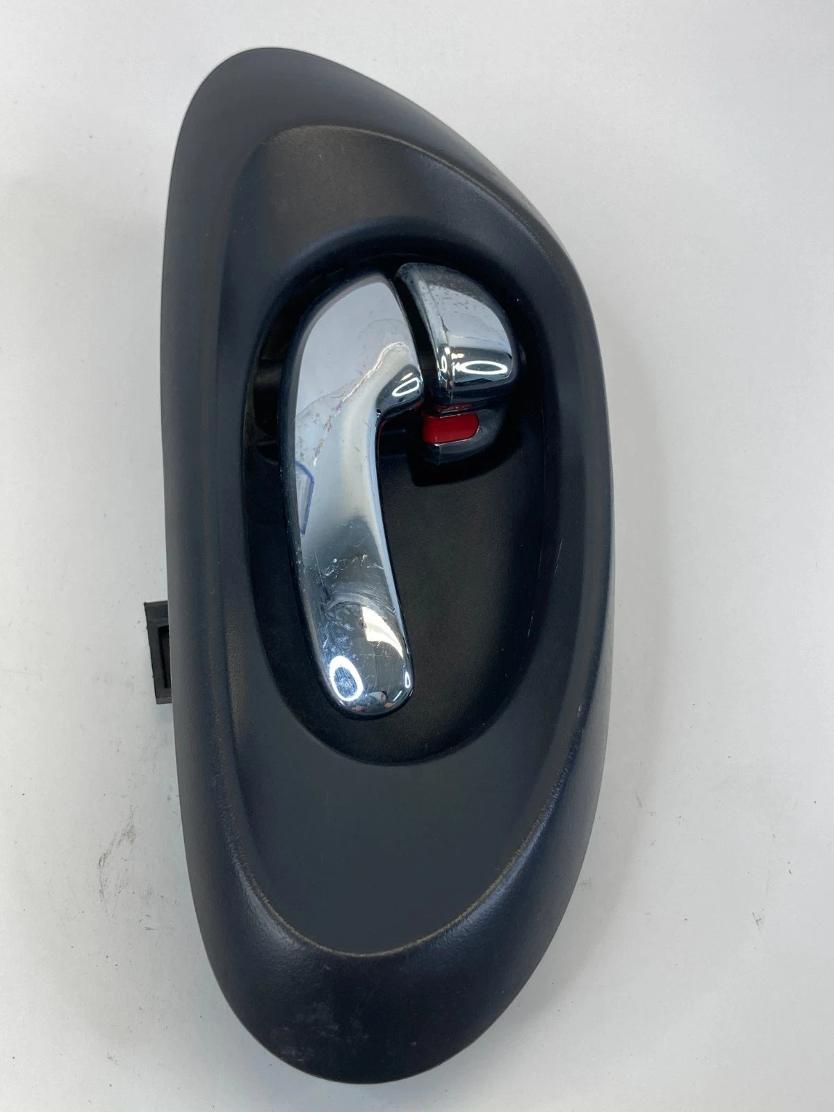 2002-2009 CHEVROLET TRAILBLAZER FRONT RIGHT SIDE INTERIOR DOOR HANDLE 15214506