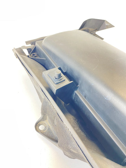 04-07 BMW 530I 525I RIGHT INTAKE MANIFOLD MICROFILTER HOUSING COVER 64316939722
