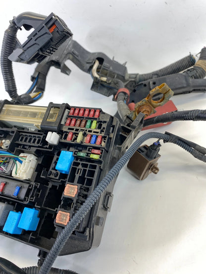 2009-2013 Toyota Corolla M/T Engine Compartment Fuse Box Fusebox Junction Block