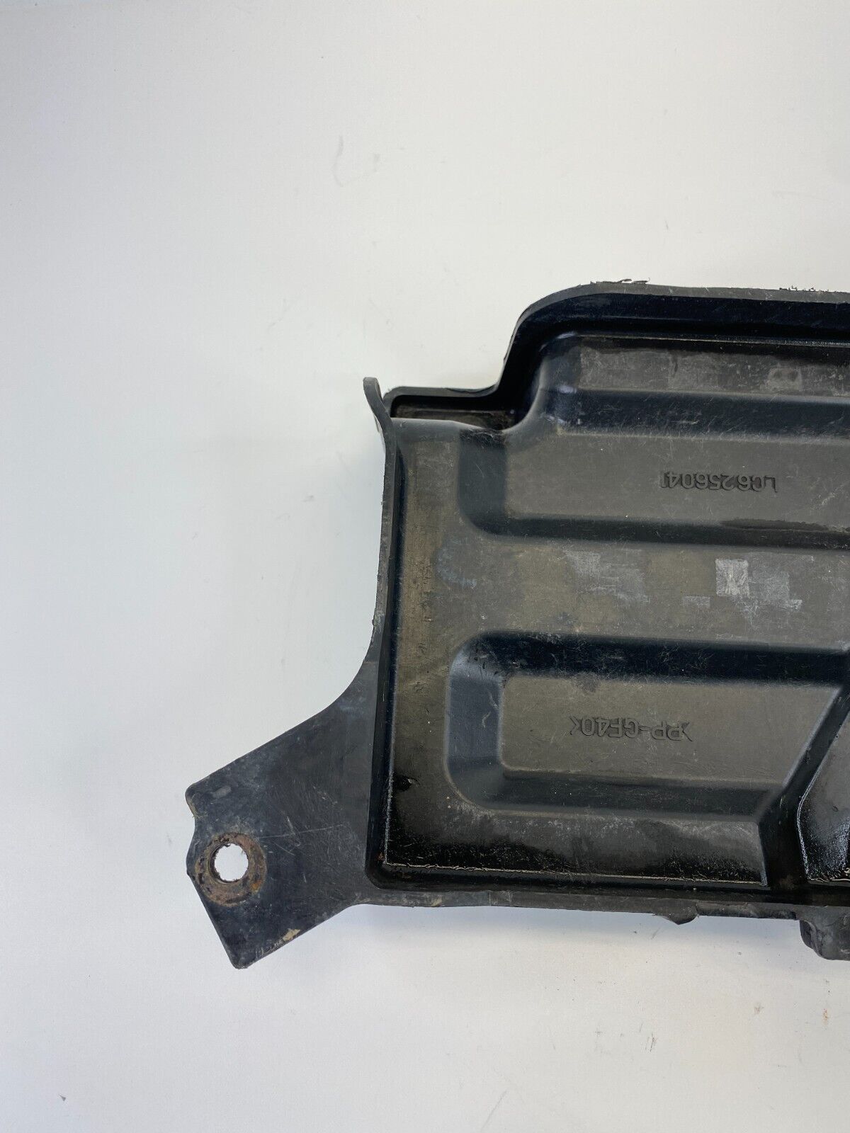 2000-2006 Mazda MPV 2.5L V6 Battery Tray Pad Holder Cover Assy LC6256041 OEM