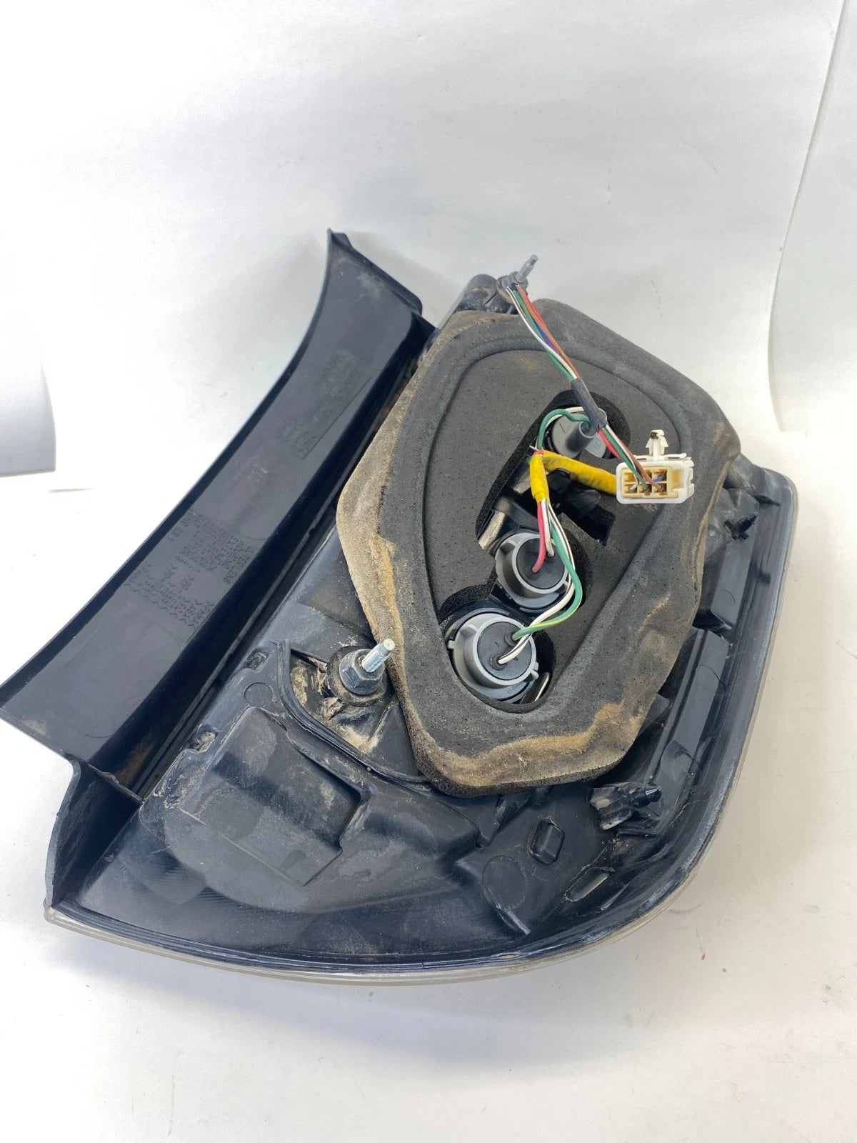 06-09 TOYOTA PRIUS PASSENGER SIDE TAIL LIGHT TAILLIGHT LAMP ASSY AIP2R3ST OEM