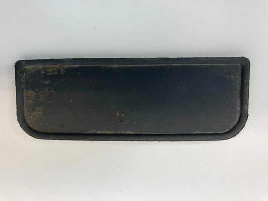2003-2008 KIA SORENTO FRONT LEFT DRIVER SIDE PAD COVER TRIM LID 93561-3E000 OEM
