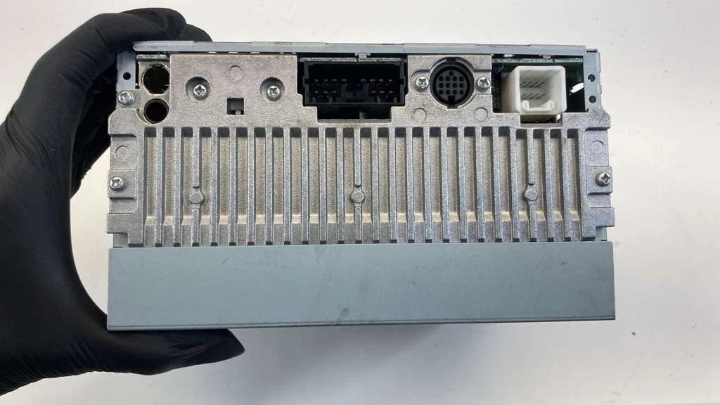 2004 2005 MITSUBISHI GALANT 2.4L RADIO AM FM CD PLAYER RECEIVER MP3 8701A045 OEM