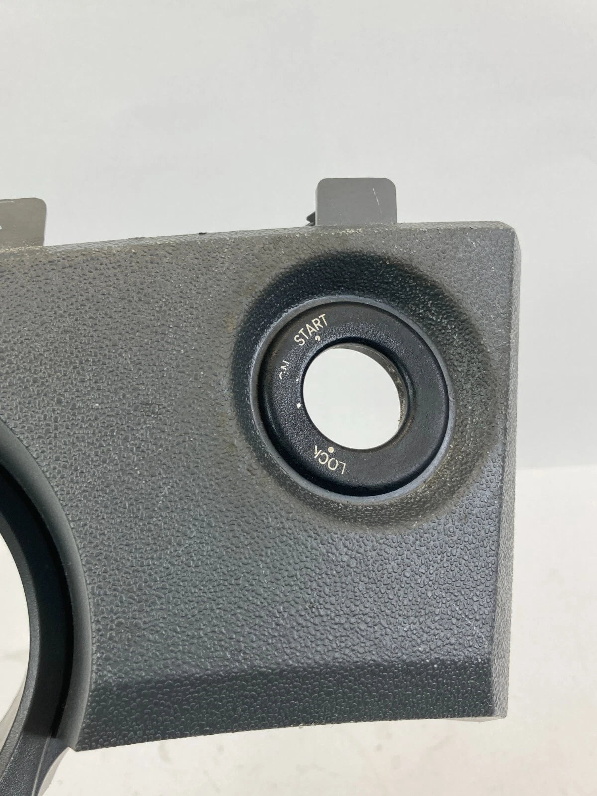 2007 2008 CHRYSLER SEBRING SPEEDOMETER CLUSTER UPPER SHROUD TRIM BEZEL XS96XDHAD