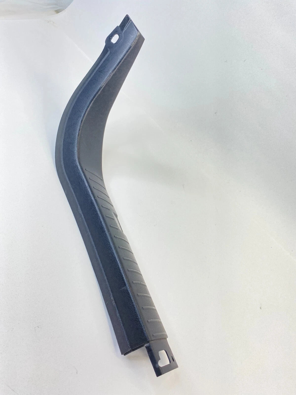 2003-2006 INFINITI G35 SEDAN RIGHT SIDE TRUNK REAR SILL PLATE TRIM 84992-AL500