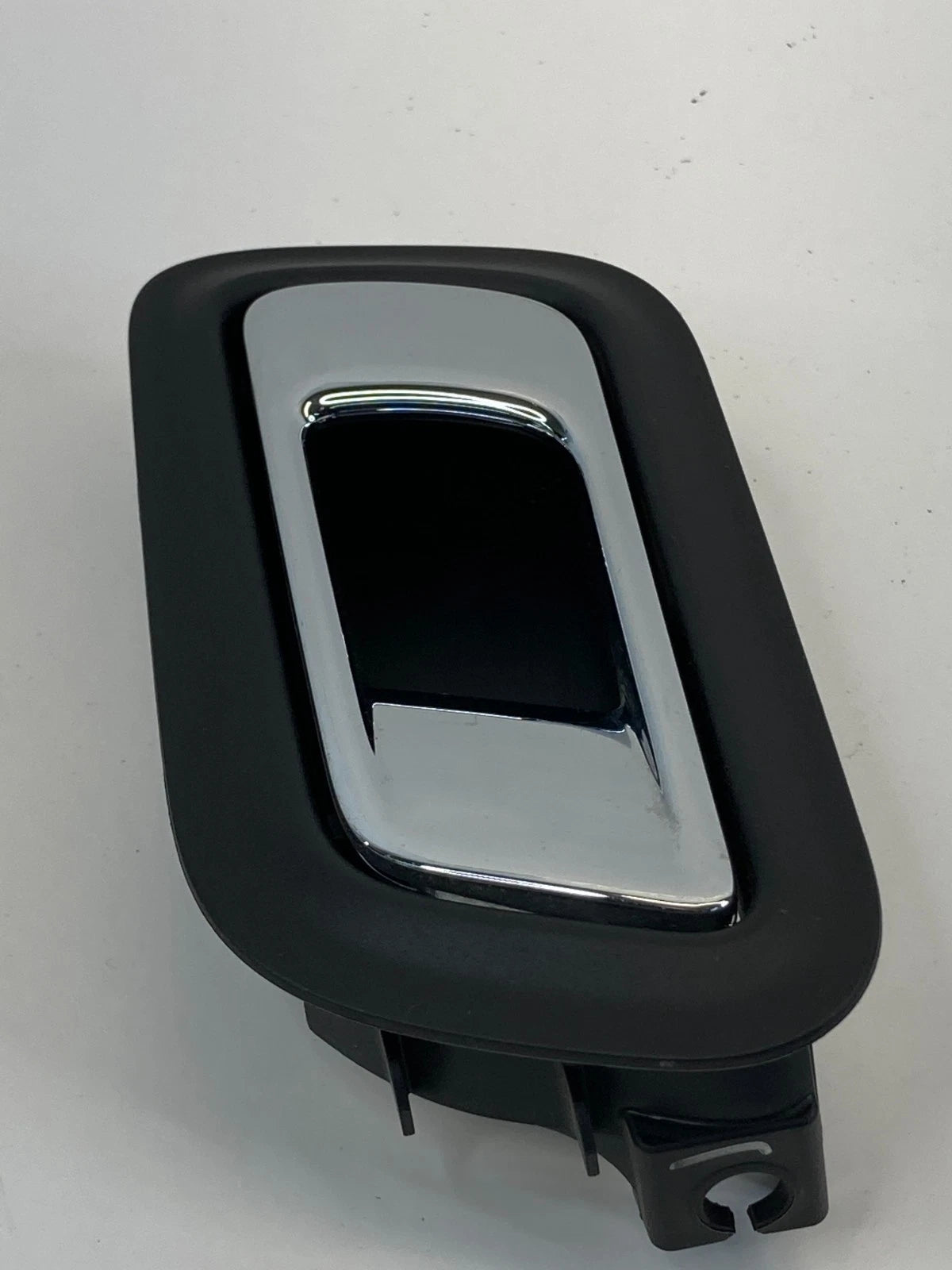 2013-2019 FORD TAURUS 13-19 POLICE INTERCEPTOR REAR LEFT INNER DOOR HANDLE OEM