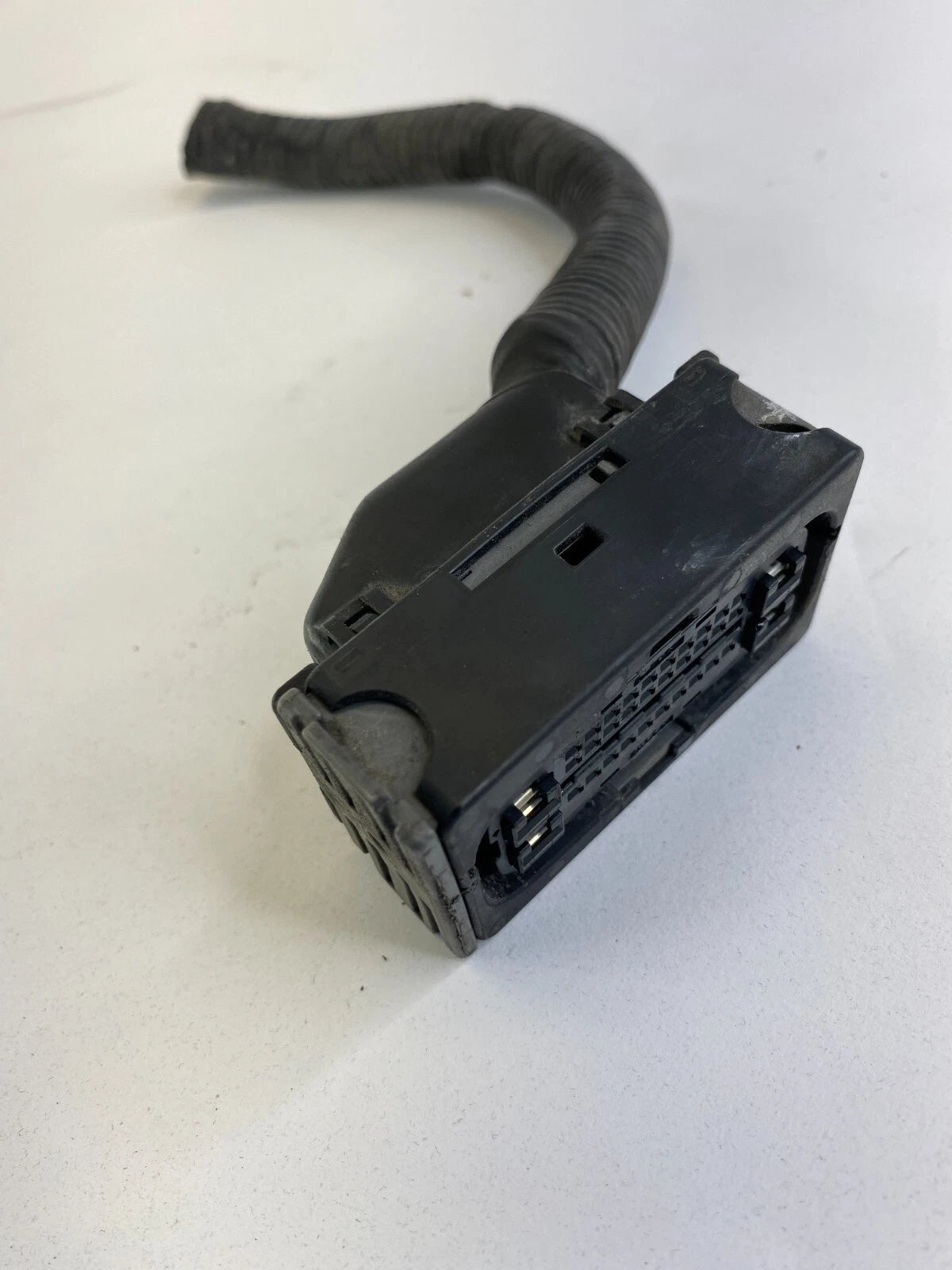 2009 2010 PONTIAC VIBE ABS ANTI LOCK BRAKE PUMP PIGTAIL PLUG CONNECTOR RELAY OEM
