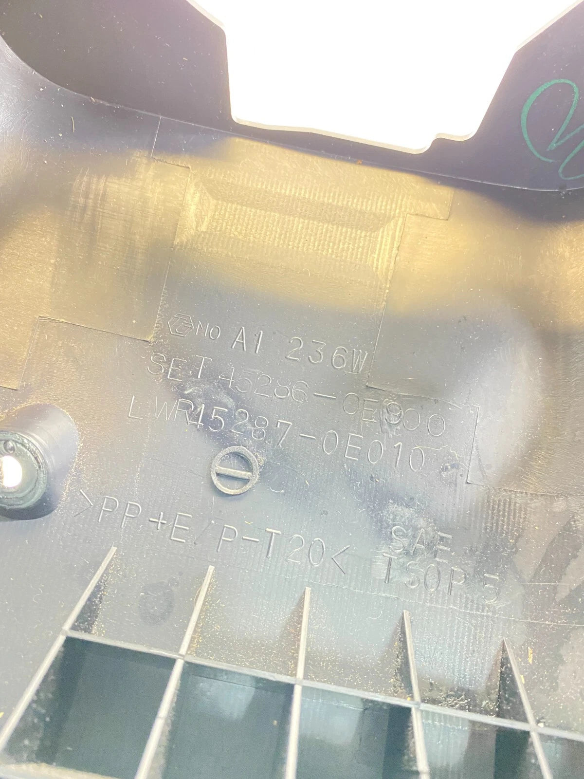 2007-2009 LEXUS RX350 LEFT STEERING COLUMN COVER TRIM SHROUD 45286-0E900 OEM