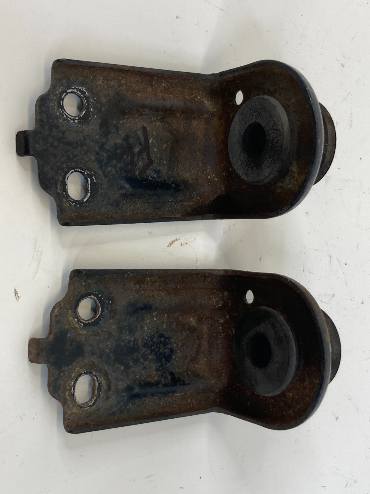 2014-2019 Kia Soul Upper Mount Radiator Support Bracket Pair Set OEM