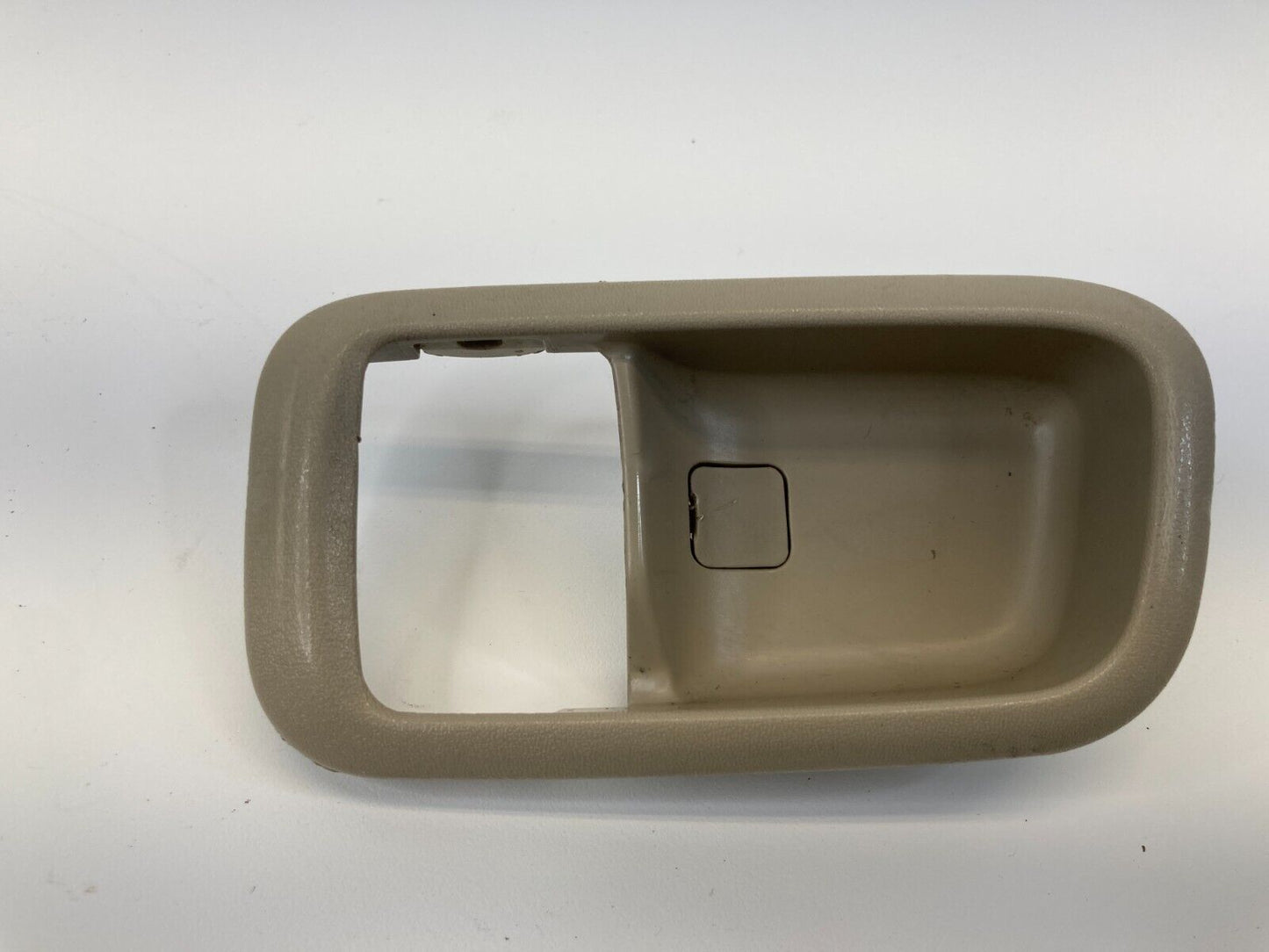 01-03 Lexus RX300 Front Left Interior Door Handle Bezel Cover Trim 69278-22050