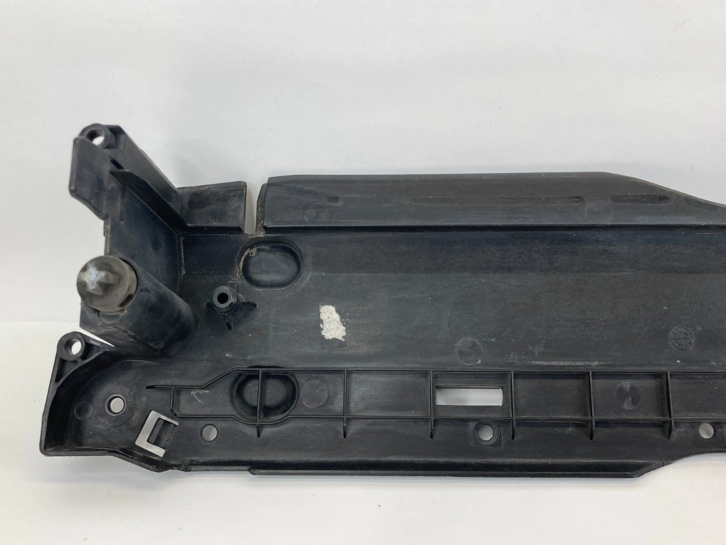 2002-2004 BMW 745I 745LI UPPER RADIATOR SUPPORT BRACKET COVER 17117507971 OEM