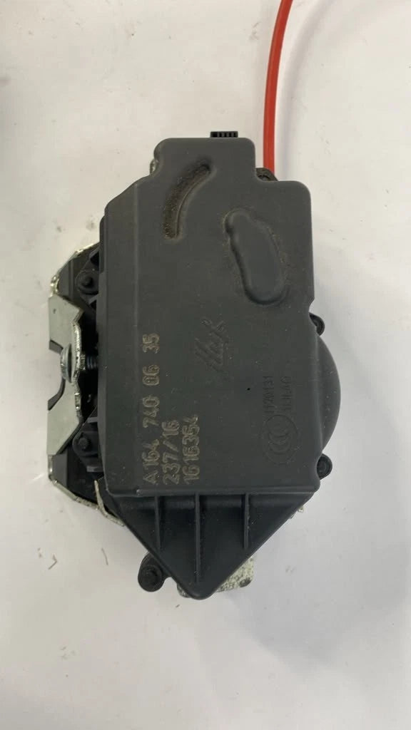 2003-2006 MERCEDES W164 S211 E500 REAR TRUNK LOCK LATCH ACTUATOR 1647400635 OEM