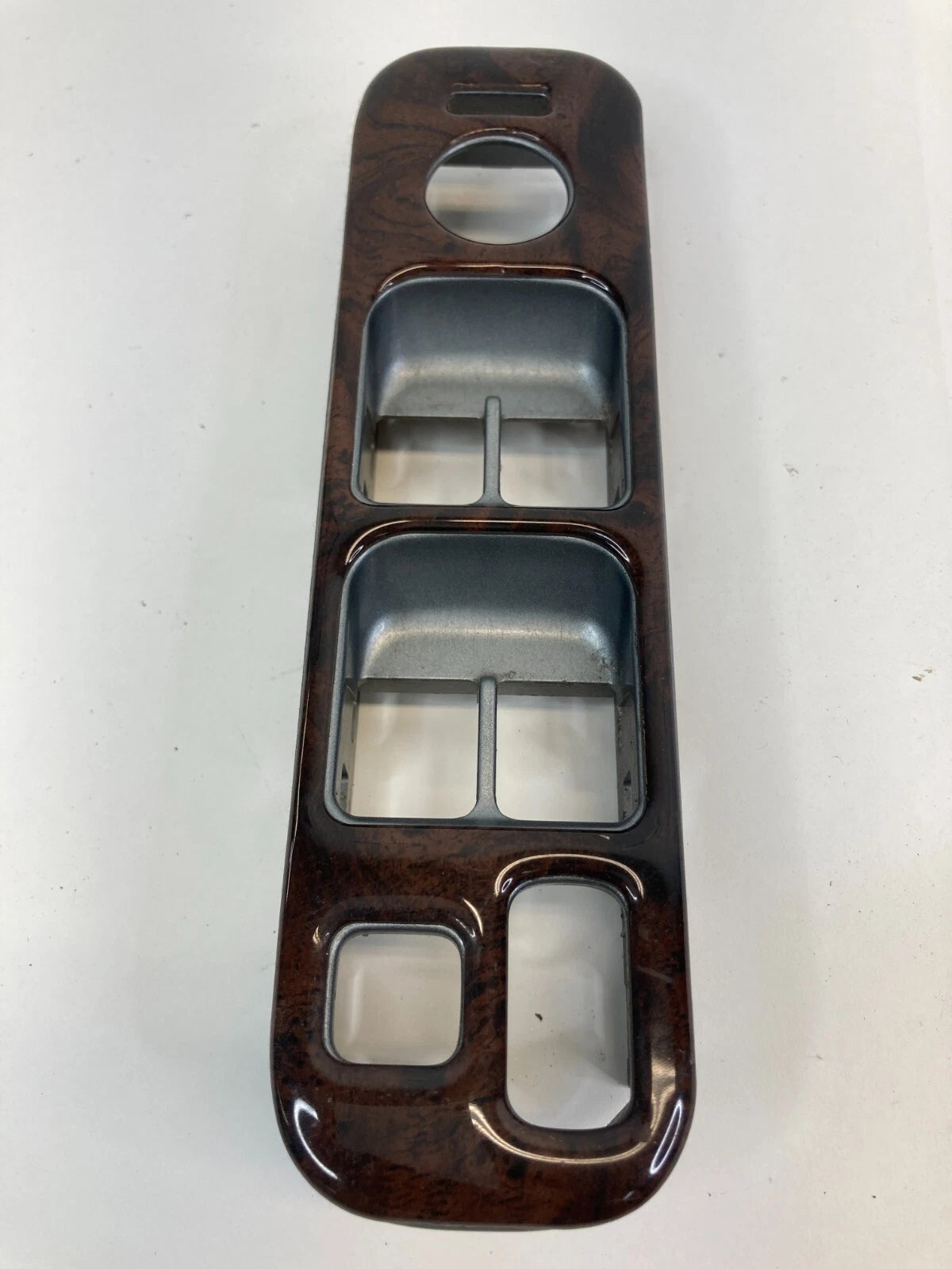 2003-2006 SUZUKI GRAND VITARA FRONT LEFT MASTER POWER WINDOW SWITCH BEZEL TRIM