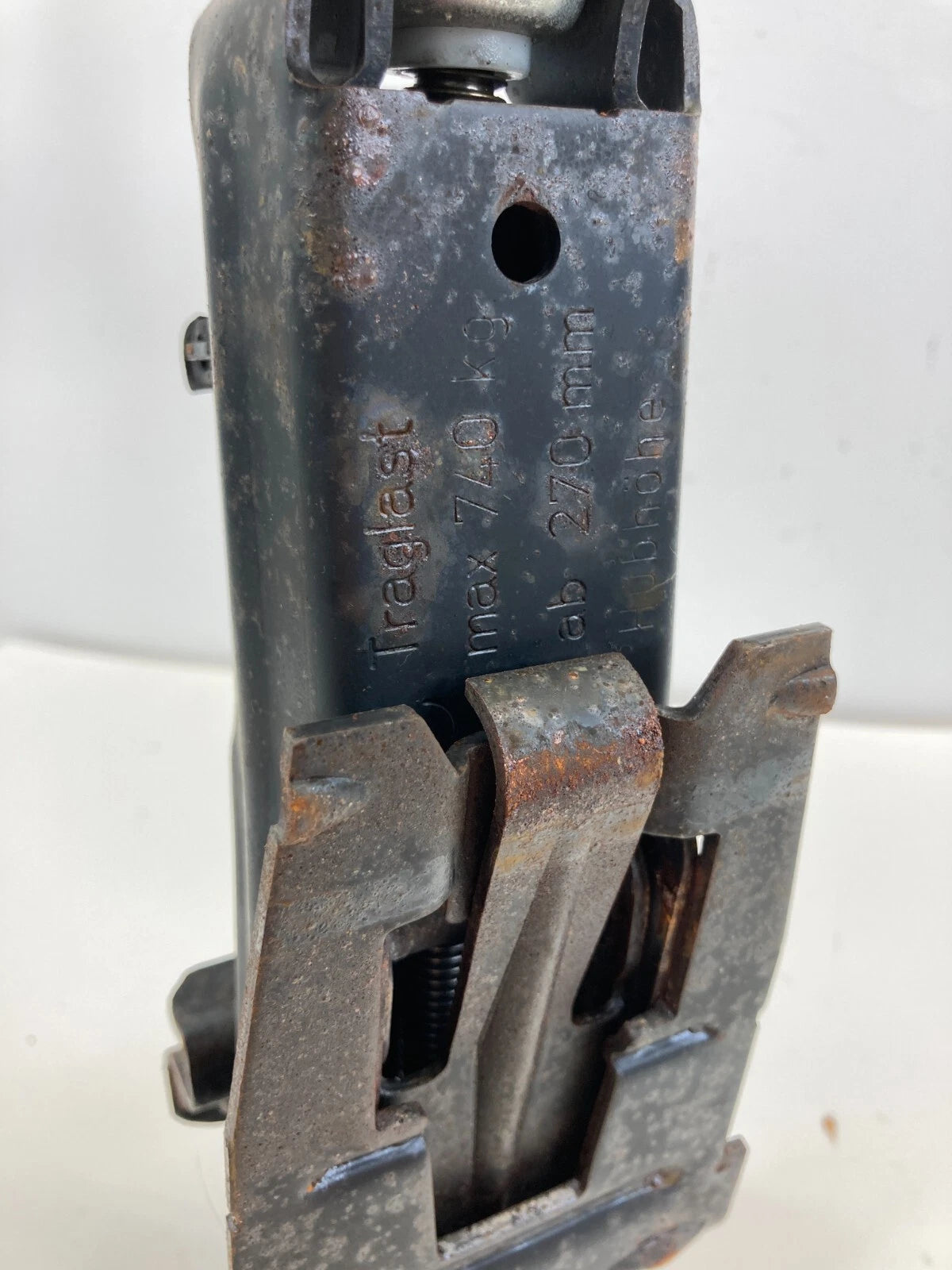 1998-2001 VOLKSWAGEN BEETLE SPARE TIRE JACK TOOL KIT ASSEMBLY 1C0-011-031 OEM