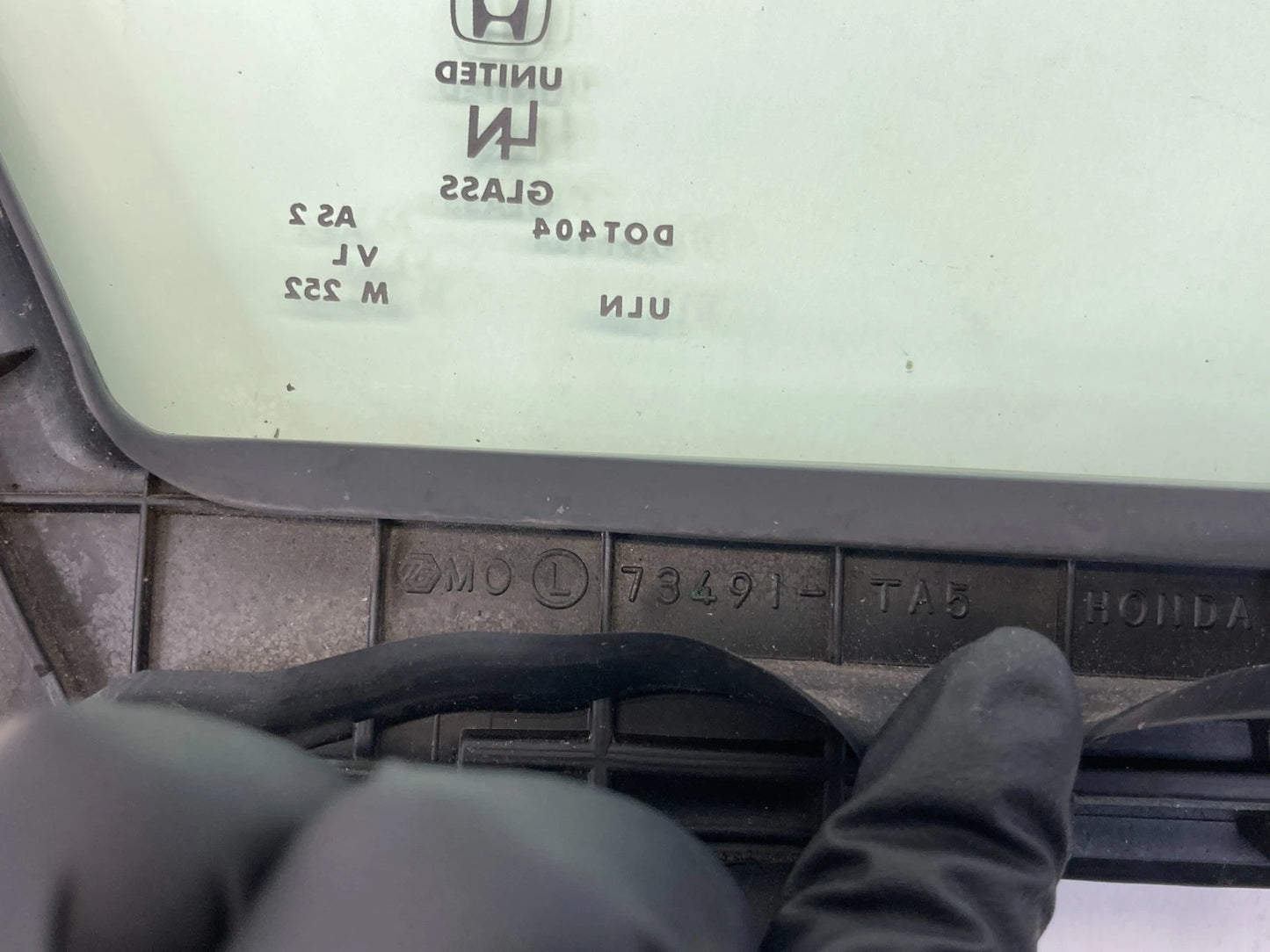 2008-2012 Honda Accord Rear Left Door Quarter Vent Window Glass 73491-TA5 OEM