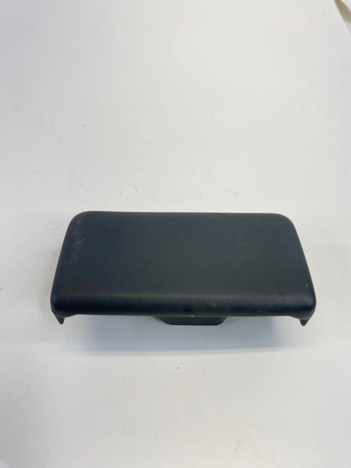 2003 2004 2005 2006 2007 2008 Pontiac Vibe Glove Box Lock Latch Door Handle OEM