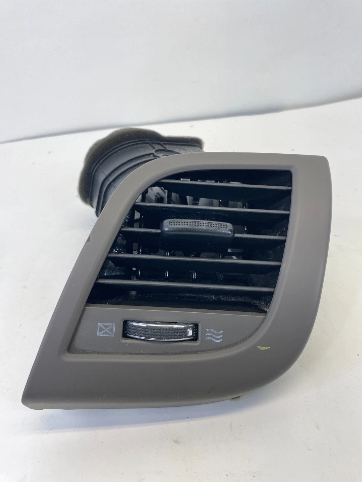 2011-2014 HYUNDAI ACCENT RIGHT PASSENGER SIDE DASH AIR VENT GRILLE OEM FACTORY