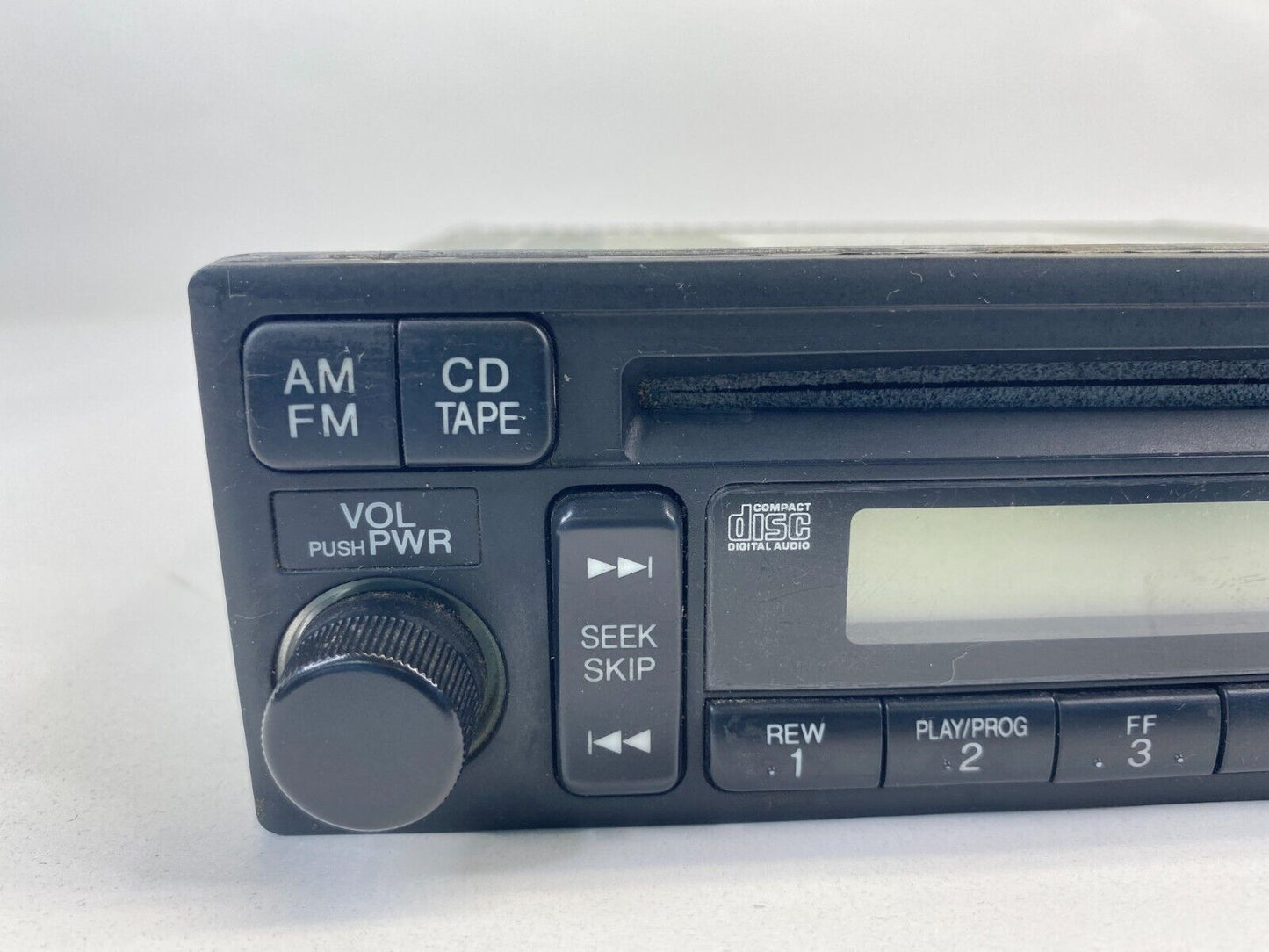 03-05 Honda Pilot Roof Overhead Radio Display CD Player Rece 39100-S9V-A010-M1