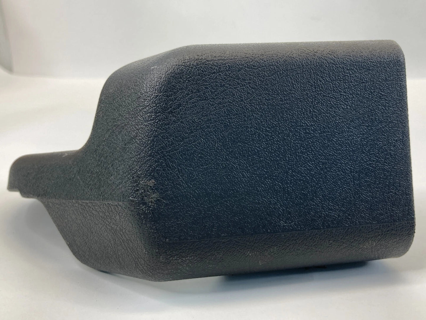 2004-2012 MITSUBISHI GALANT FRONT RIGHT SEAT TRACK RAIL CAP END COVER N245934