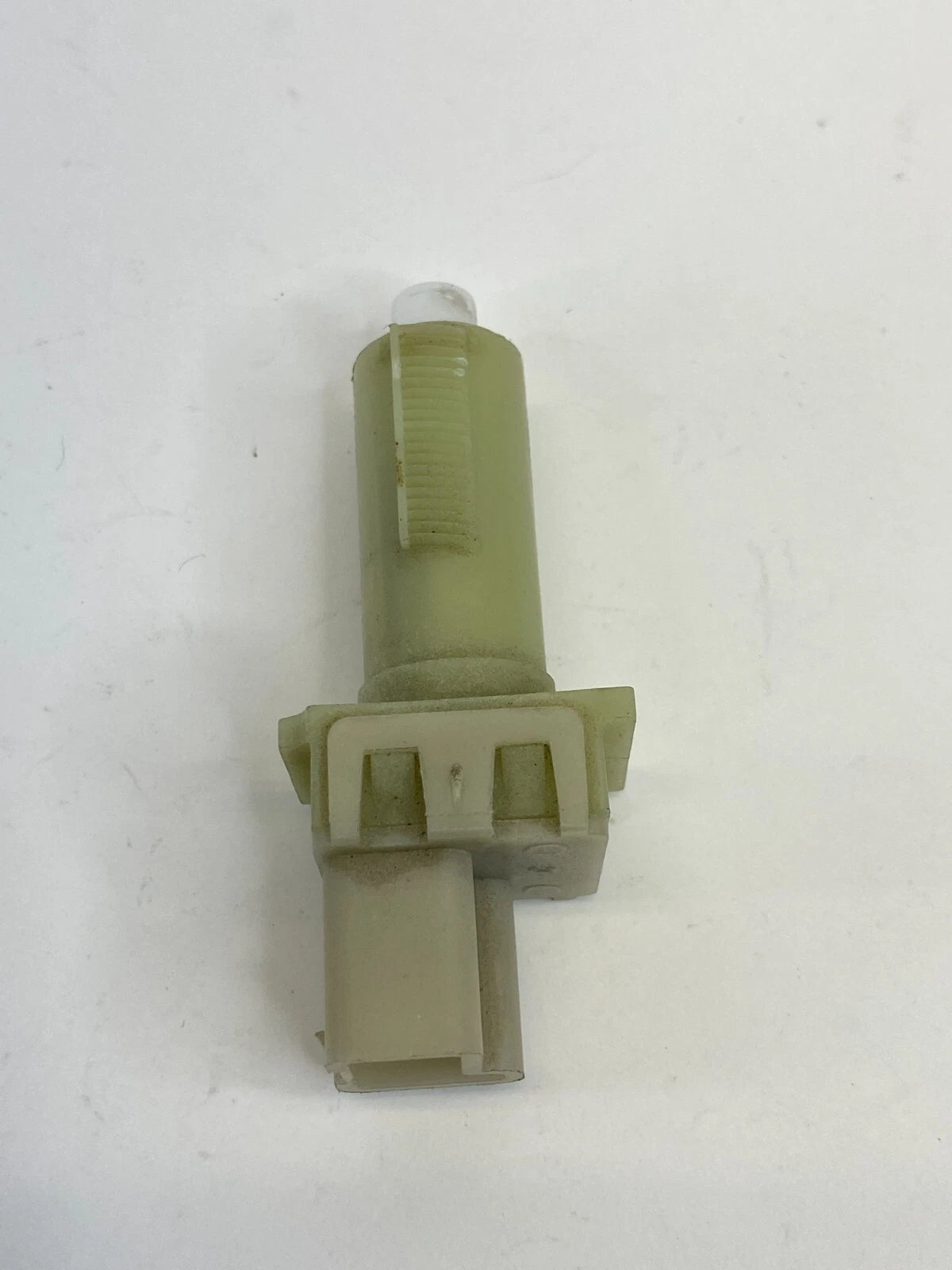 2002-2007 SATURN VUE 3.5L AT CRUISE CONTROL RELEASE CANCEL SWITCH OEM 22681412