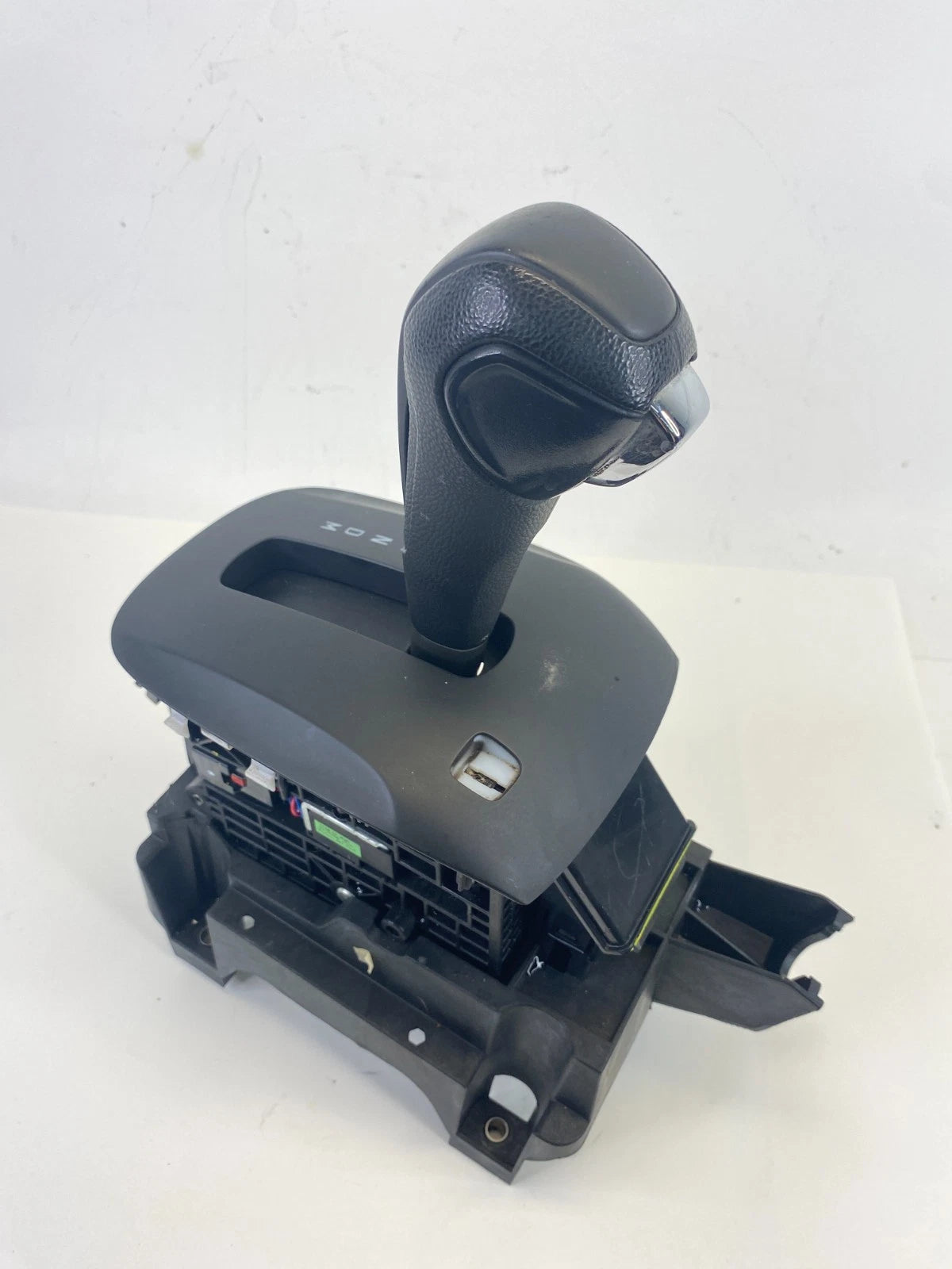 2017-2022 Chevy Trax A/T Transmission Floor Gear Shifter Lever Assy 42643055 OEM