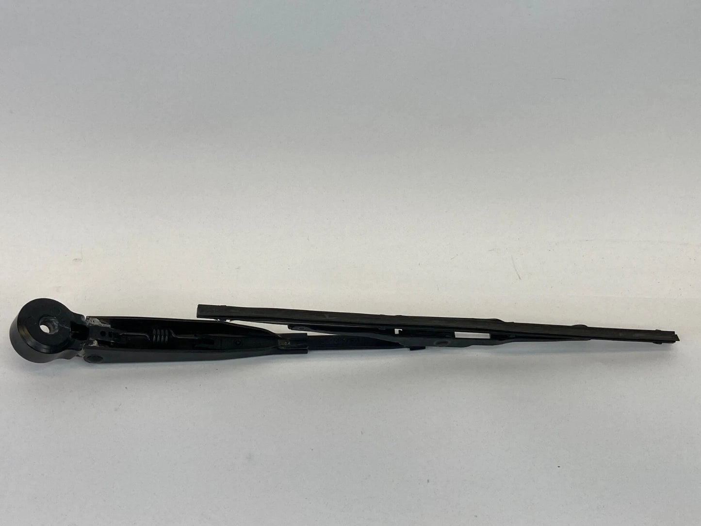 2007-2012 DODGE CALIBER HATCHBACK REAR WINDSHIELD WIPER ARM & BLADE OEM