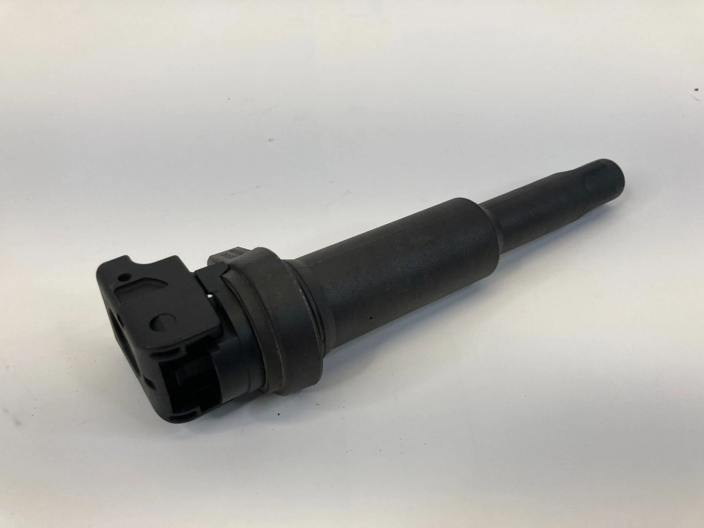 2003-2006 BMW 330XI 3.0L L6 DOHC 24V ENGINE IGNITION IGNITER COIL ASSY BOSCH OEM