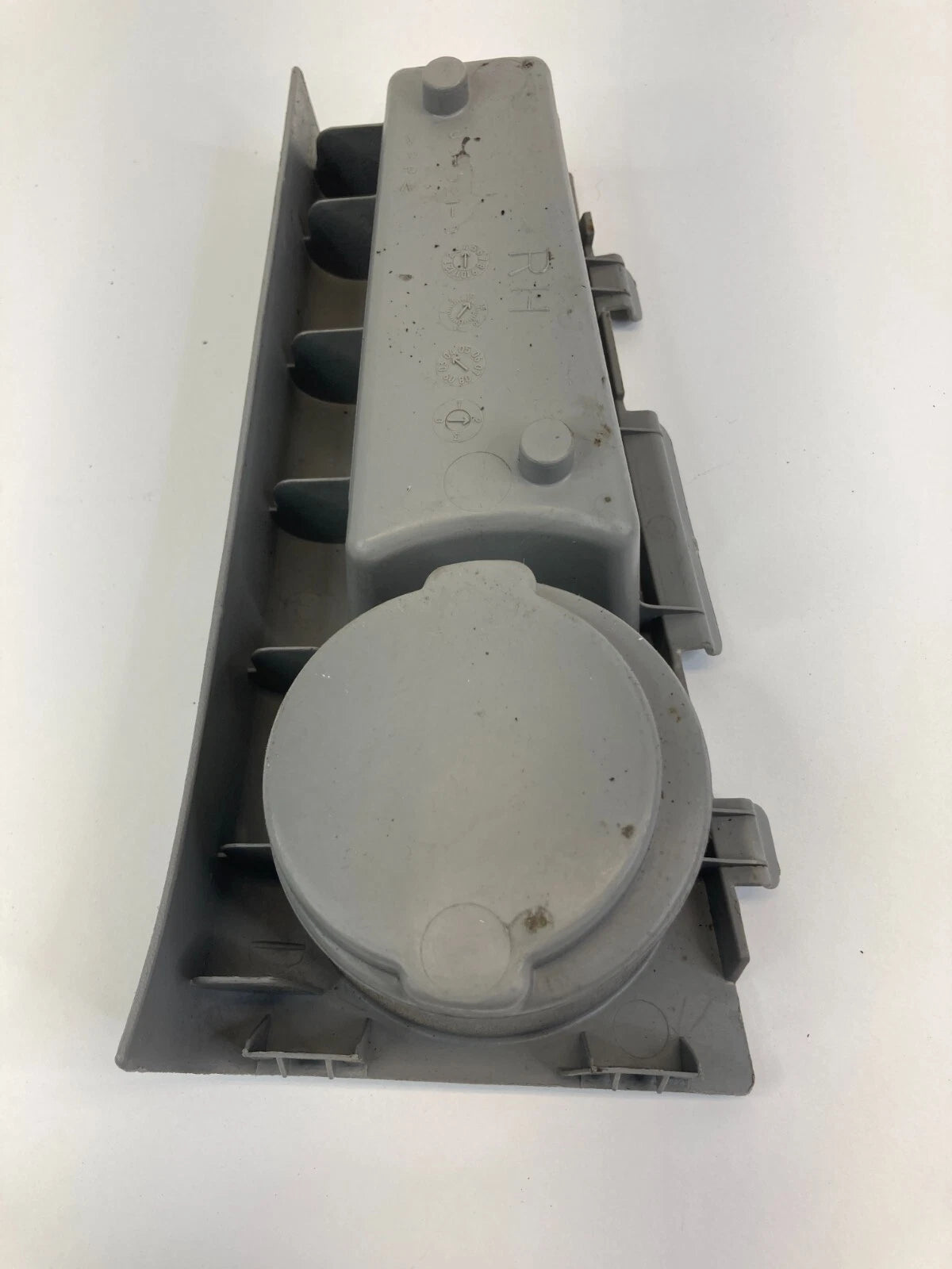 2004 2005 2006 CADILLAC SRX BASE REAR RIGHT SIDE CUP HOLDER CUPHOLDER OEM