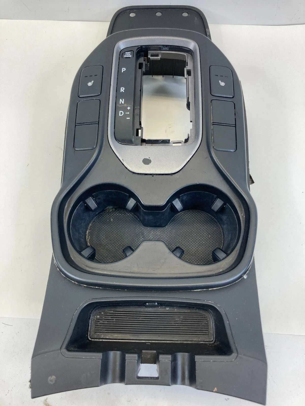 2013-2019 HYUNDAI SANTA FE CENTER CONSOLE SHIFTER BEZEL W/ CUP HOLDER & SWITCHES