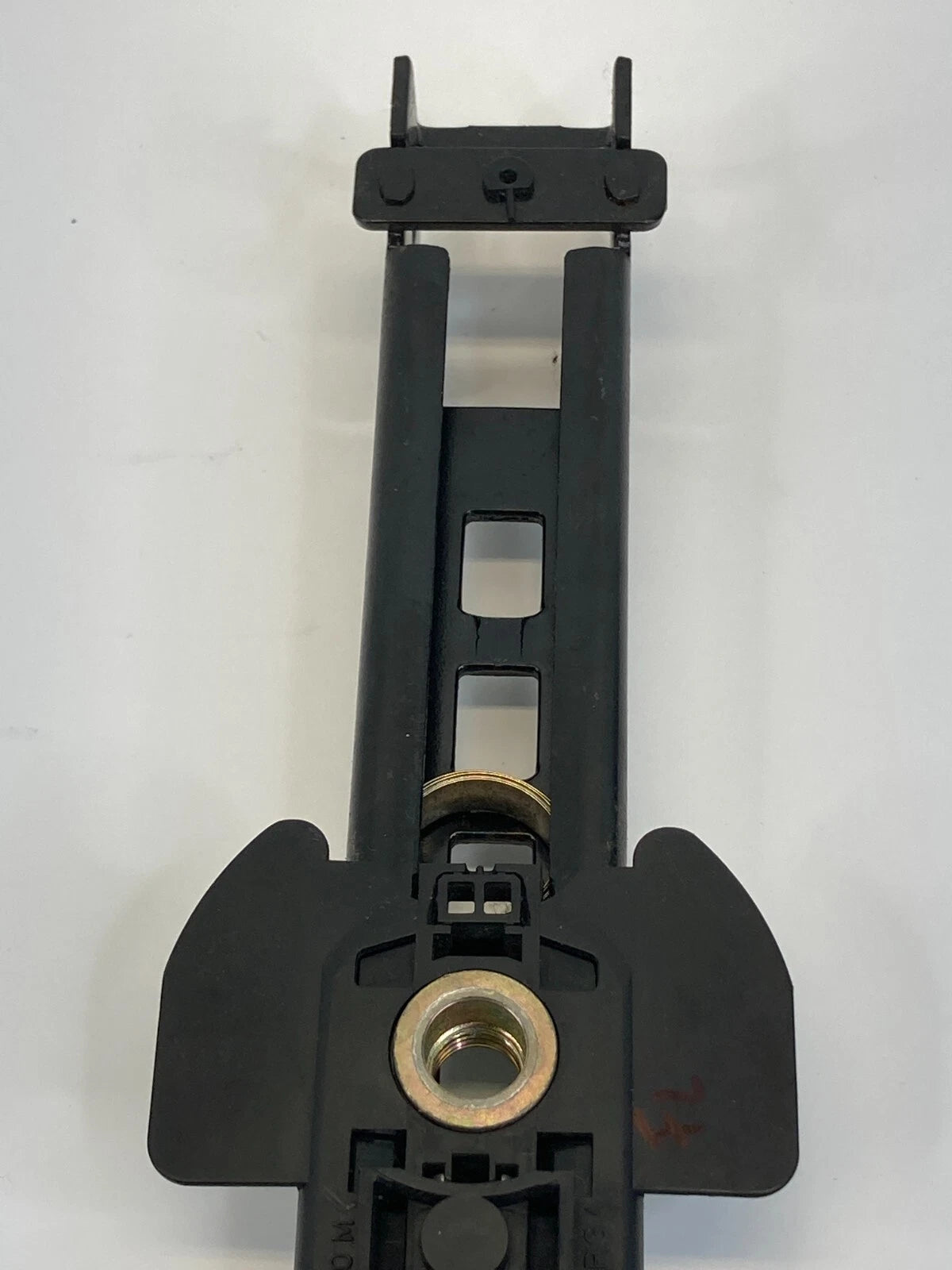 2005-2011 AUDI A6 QUATTRO FRONT LEFT SIDE SEAT BELT HEIGHT ADJUSTER 566007700