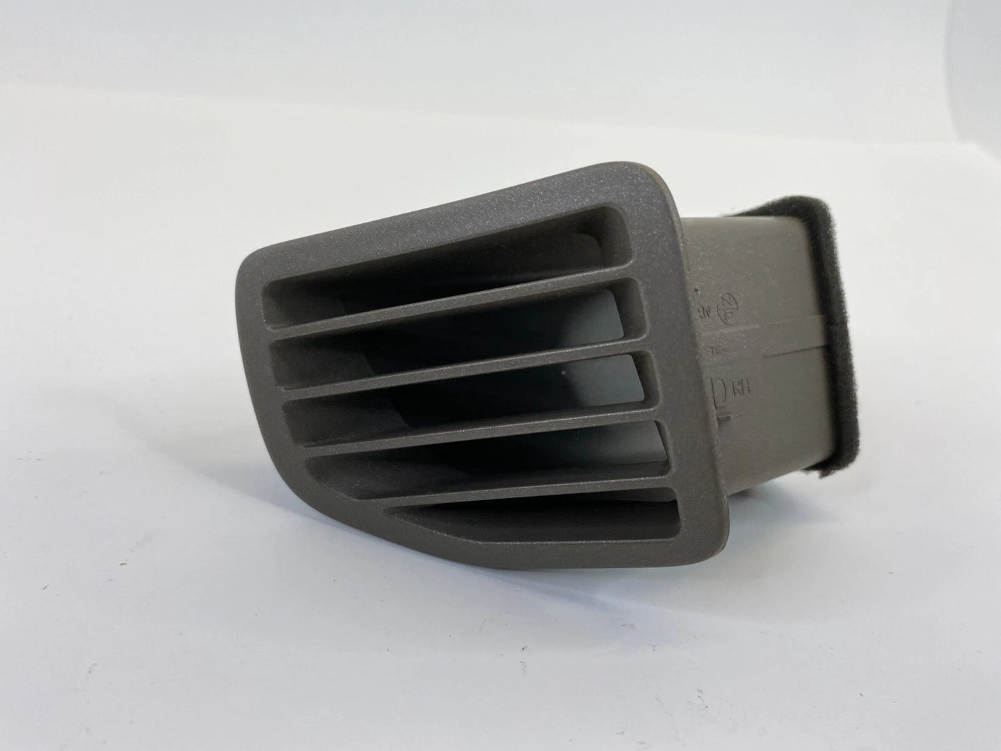 05-07 INFINITI G35 COUPE DASH RIGHT PASSENGER A/C AIR VENT DEFROSTER GRILLE OEM