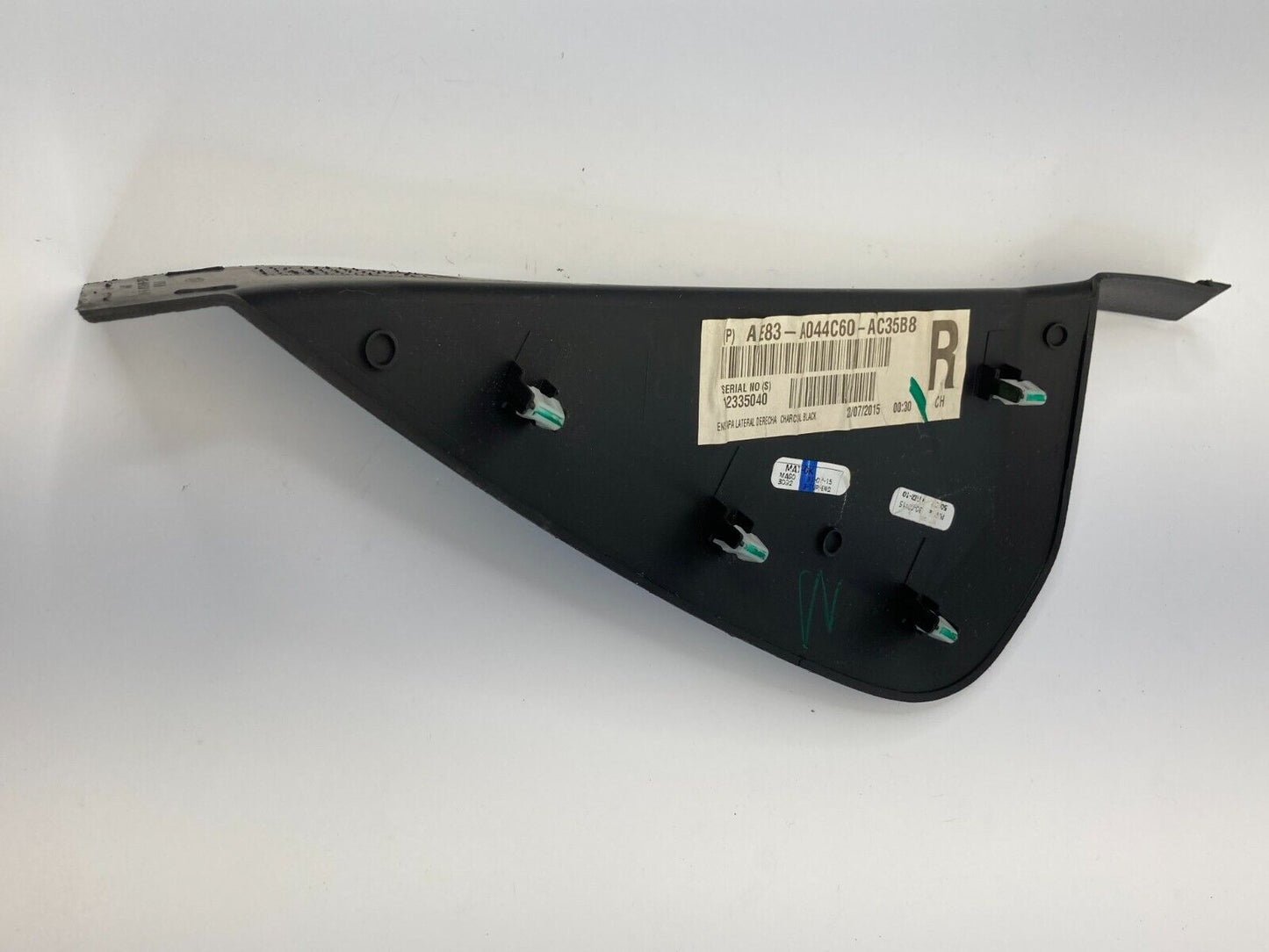 2011-2019 Ford Fiesta Front Right Side End Cap Panel Cover Bezel AE83-A044C60-A