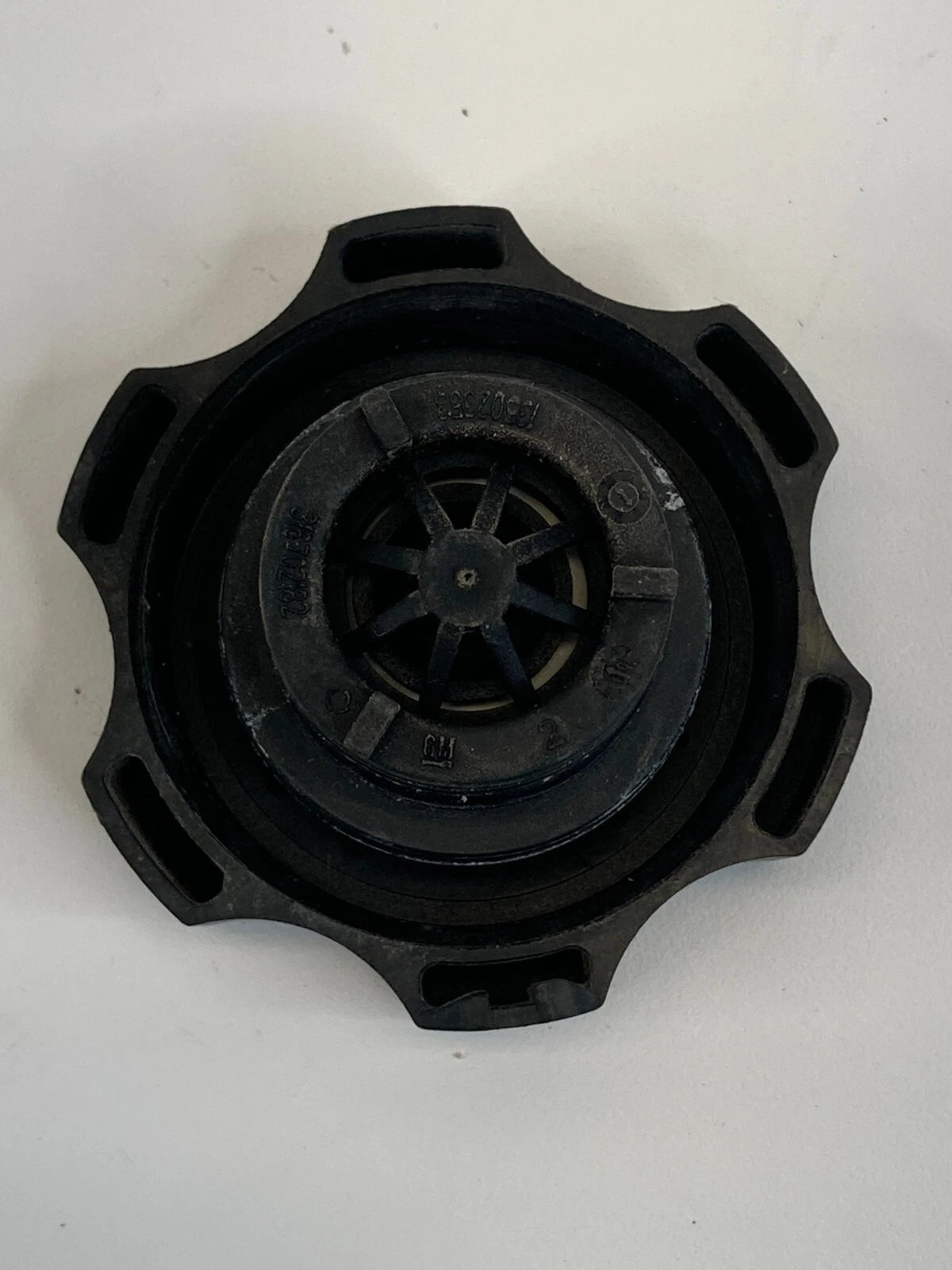 2010-2016 CADILLAC SRX 3.0L V6 24V RADIATOR EXPANSION WATER TANK CAP LID OEM