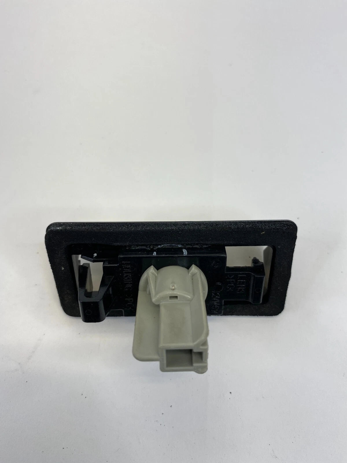 2008-2013 NISSAN ROGUE REAR TRUNK LICENSE PLATE LIGHT LAMP ASSEMBLY OEM