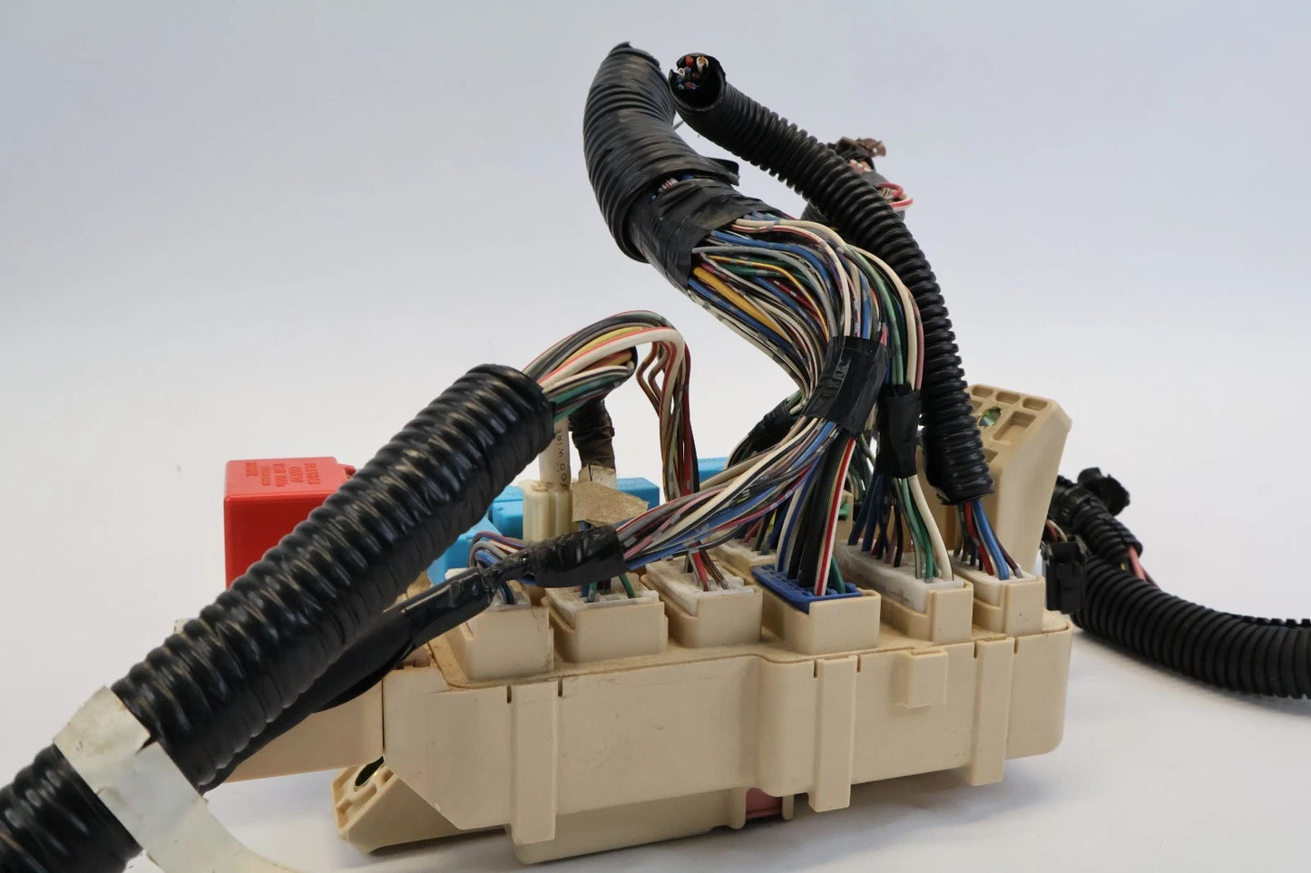 2005 2006 TOYOTA TUNDRA 4.7L CREW CAB INTERIOR DASH CABIN FUSE BOX RELAY OEM