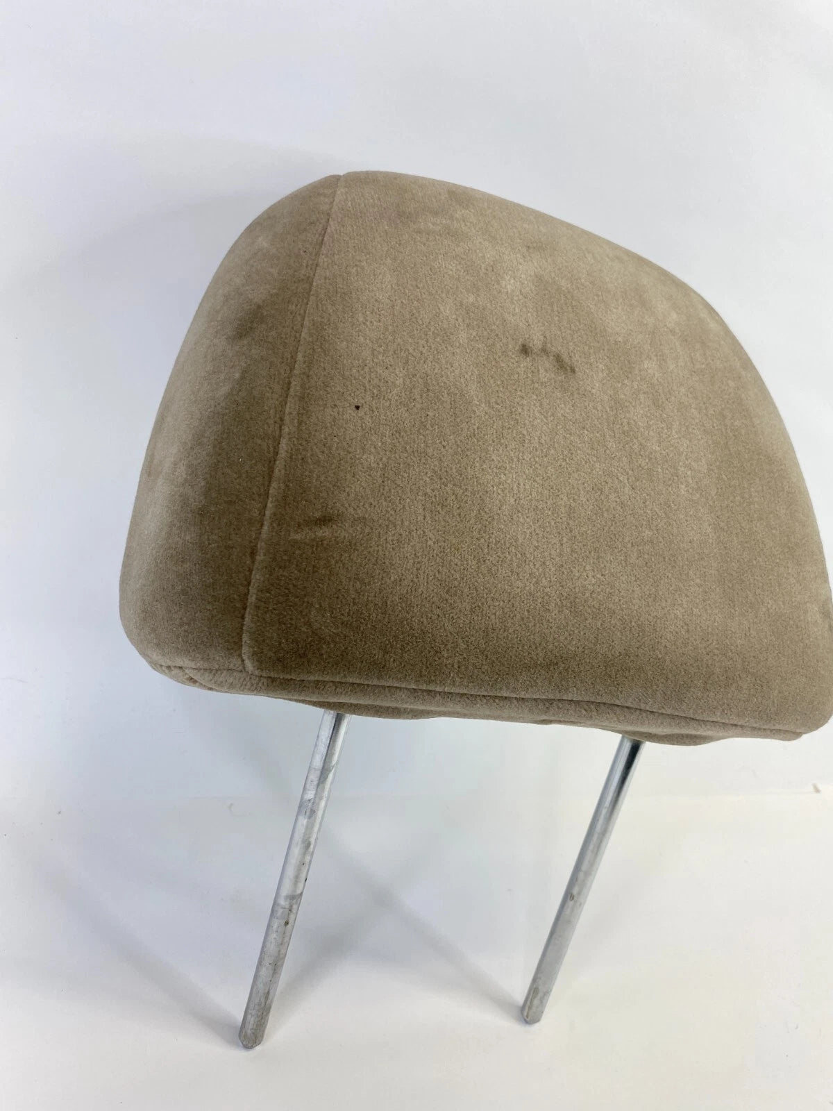 2003-2006 KIA SORENTO FRONT RIGHT PASSENGER SIDE SEAT HEADREST HEAD REST OEM