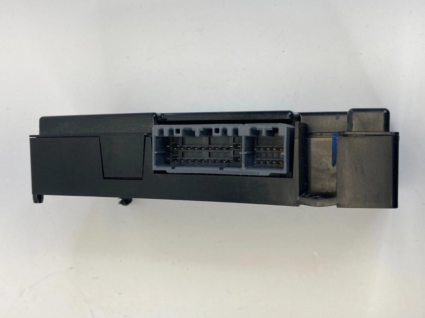 2009-2014 VOLKSWAGEN ROUTAN 3.8L TELEMATICS BLUETOOTH CONTROL MODULE 05064901AC