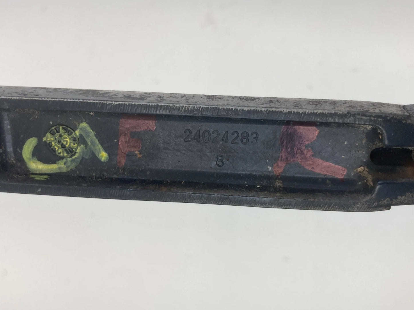 2002-2006 CHEVY TRAILBLAZER EX T FRONT RIGHT & LIGHT WINDSHIELD WIPER ARM PAIR