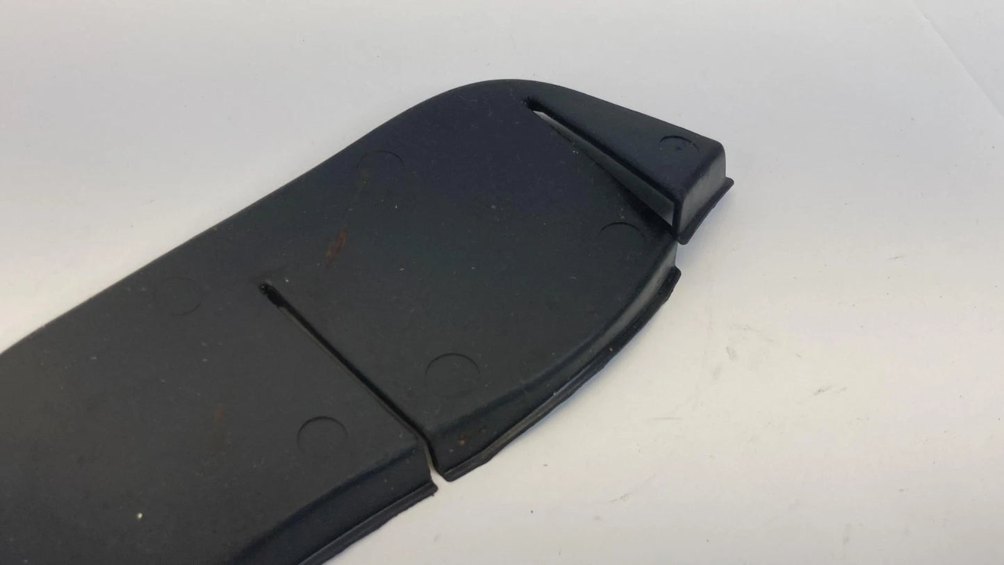 2006-2011 MERCEDES-BENZ ML350 FRONT RIGHT INTERIOR DOOR PANEL MAT A1647270245