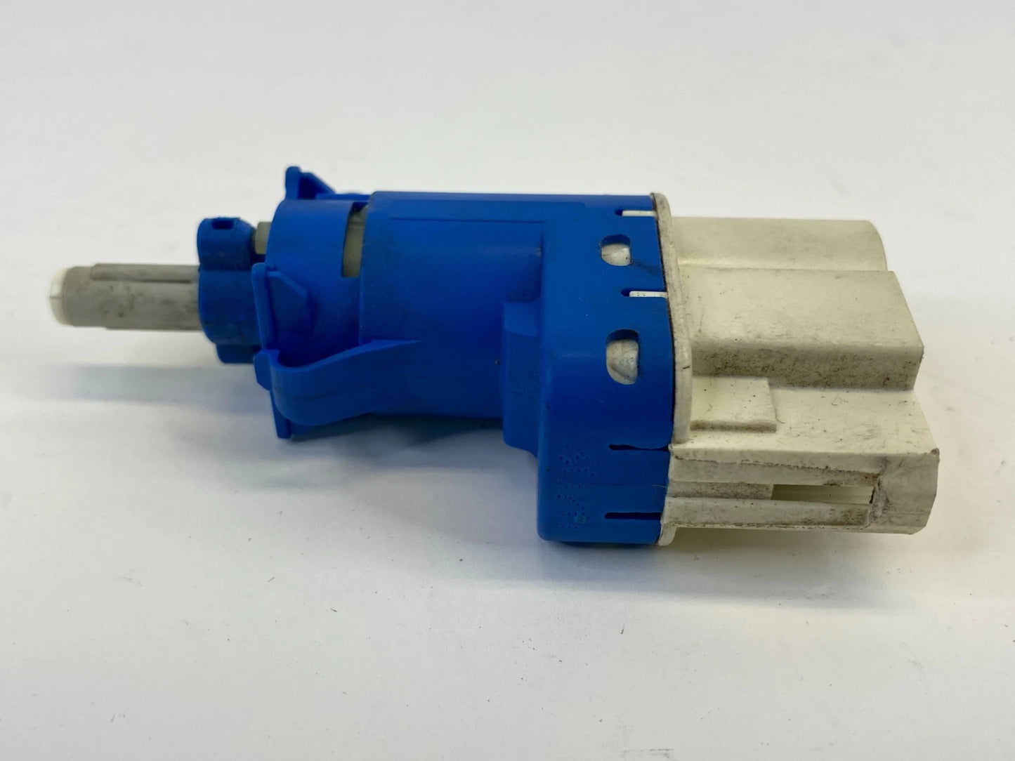 2011-2018 Volvo S60 Brake Pedal Stop Light Control Switch 3M5T-9C872-AC OEM